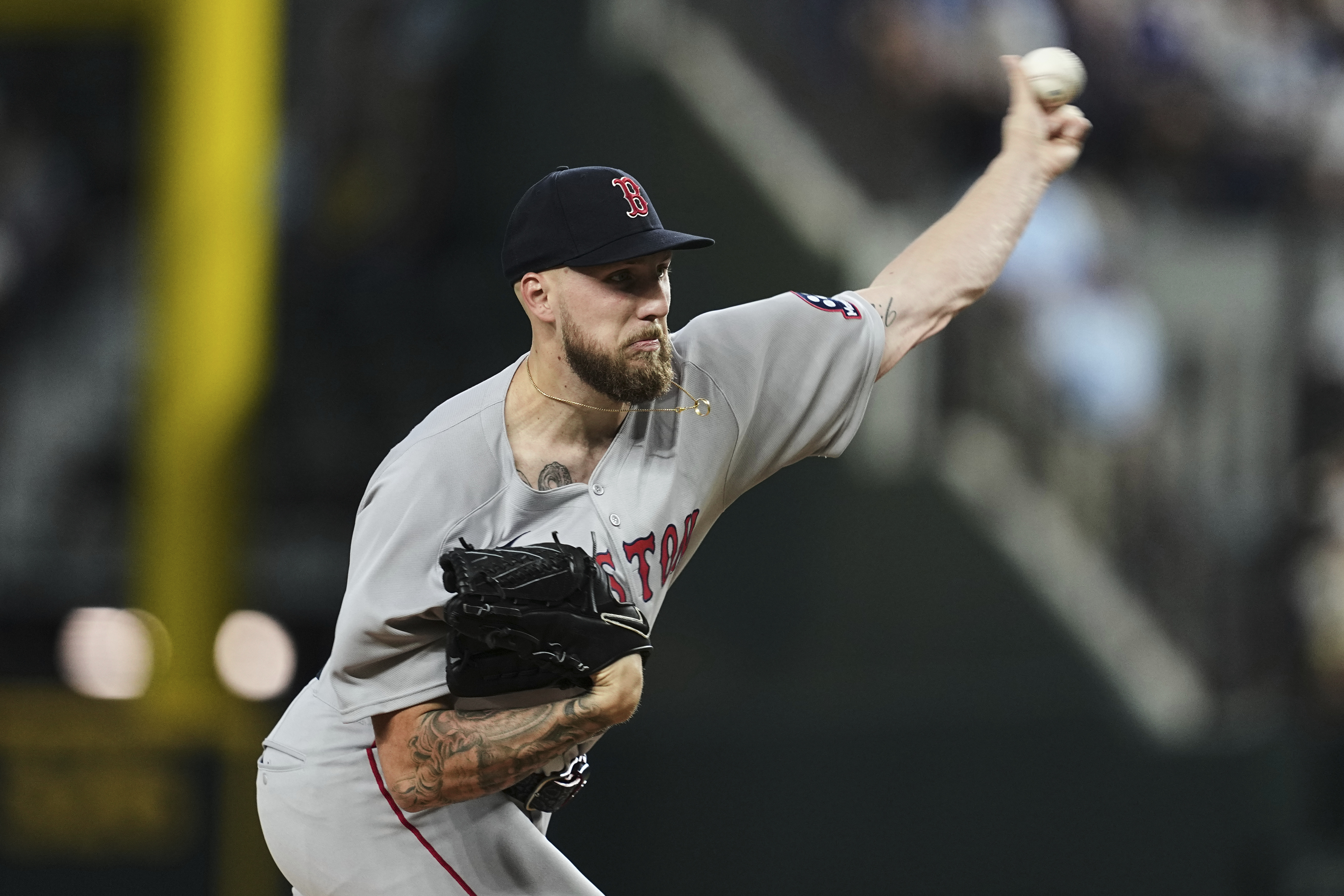Garrett Crochet agrees to $170 million, 6-year deal with Red Sox