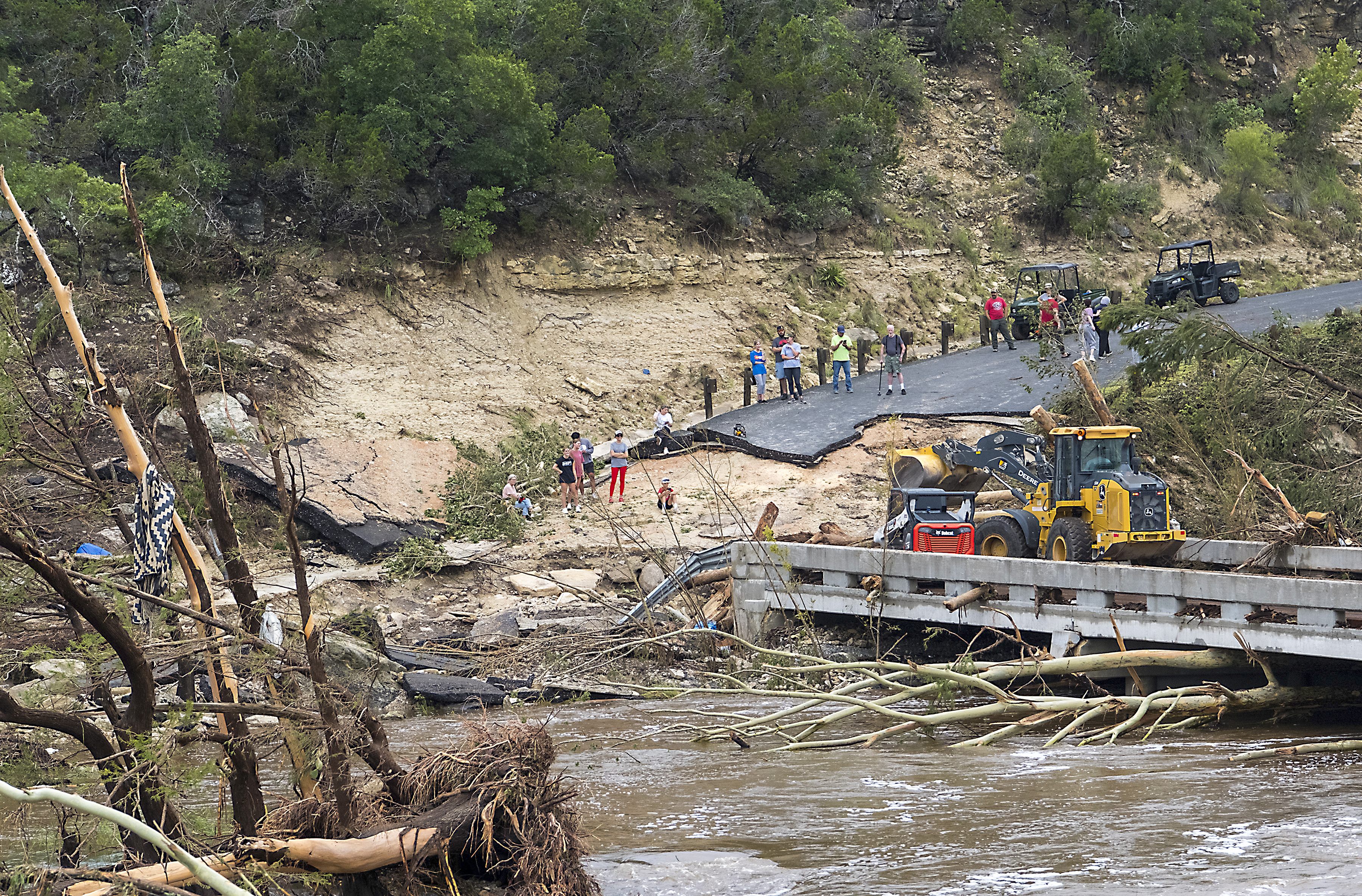 KSAT journalists continue Hill Country flood coverage one month