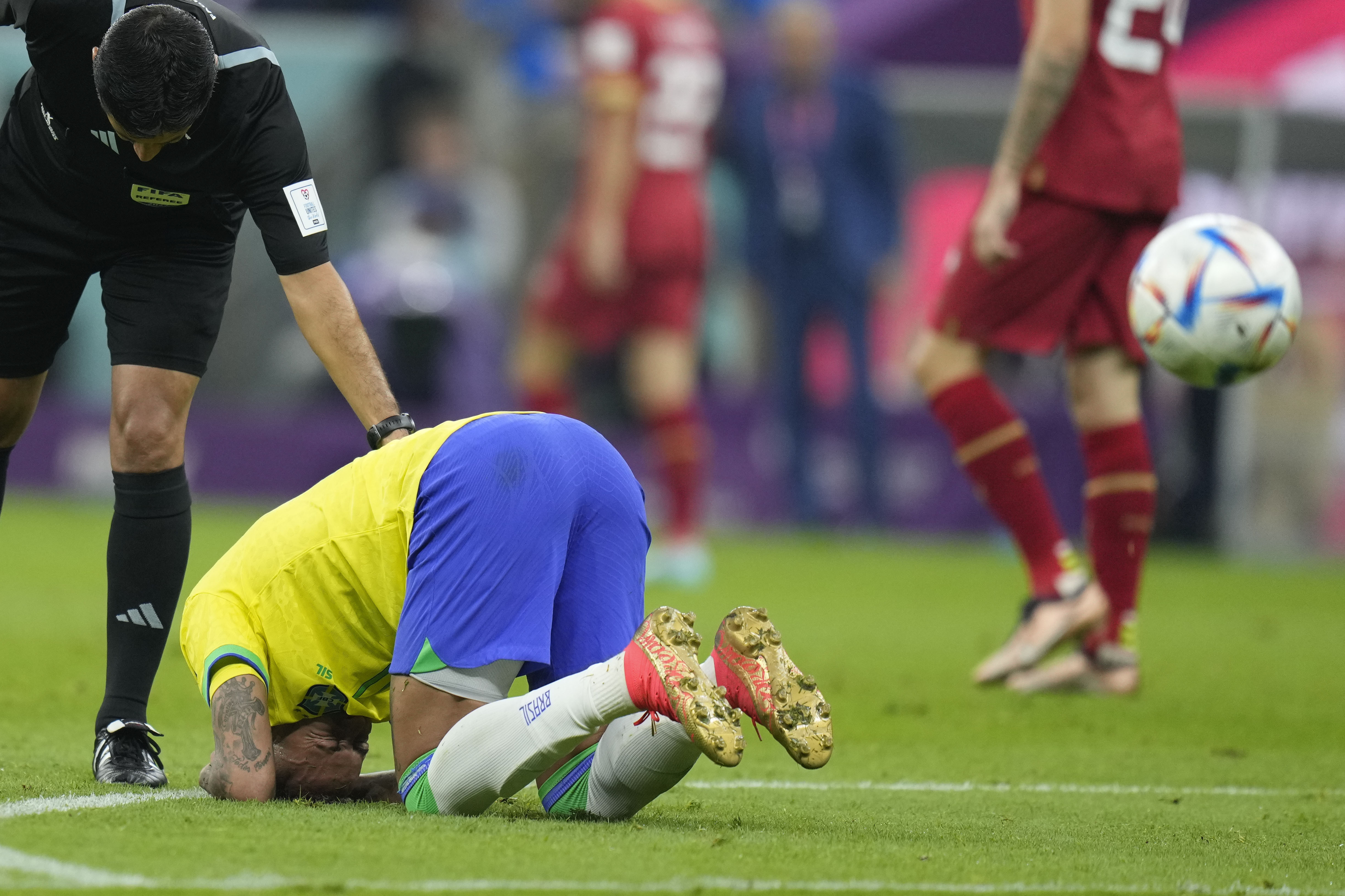 Neymar injured, Richarlison scores for Brazil at World Cup – Orange County  Register