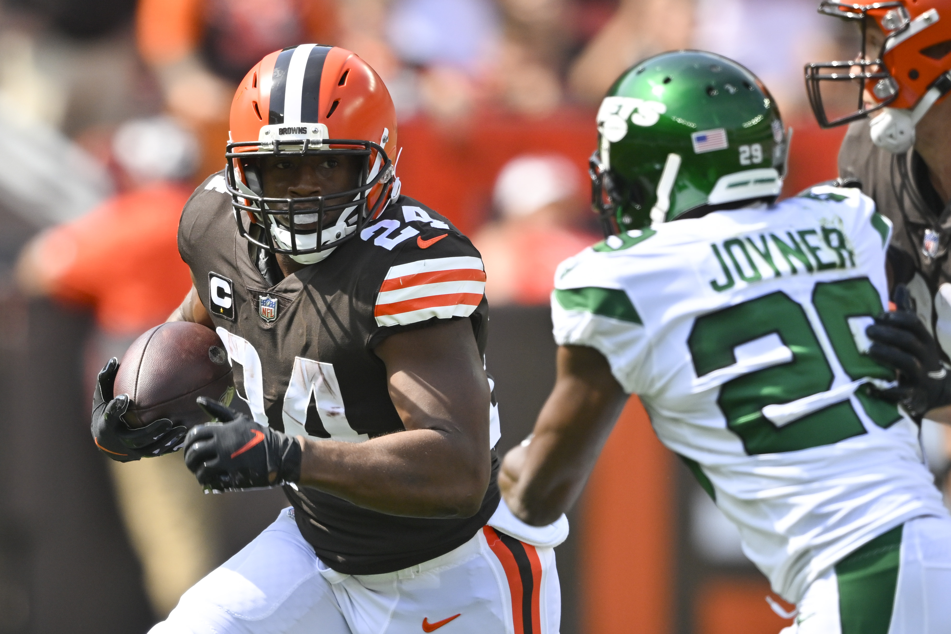 Browns rookie Perrion Winfrey returns from coach's discipline