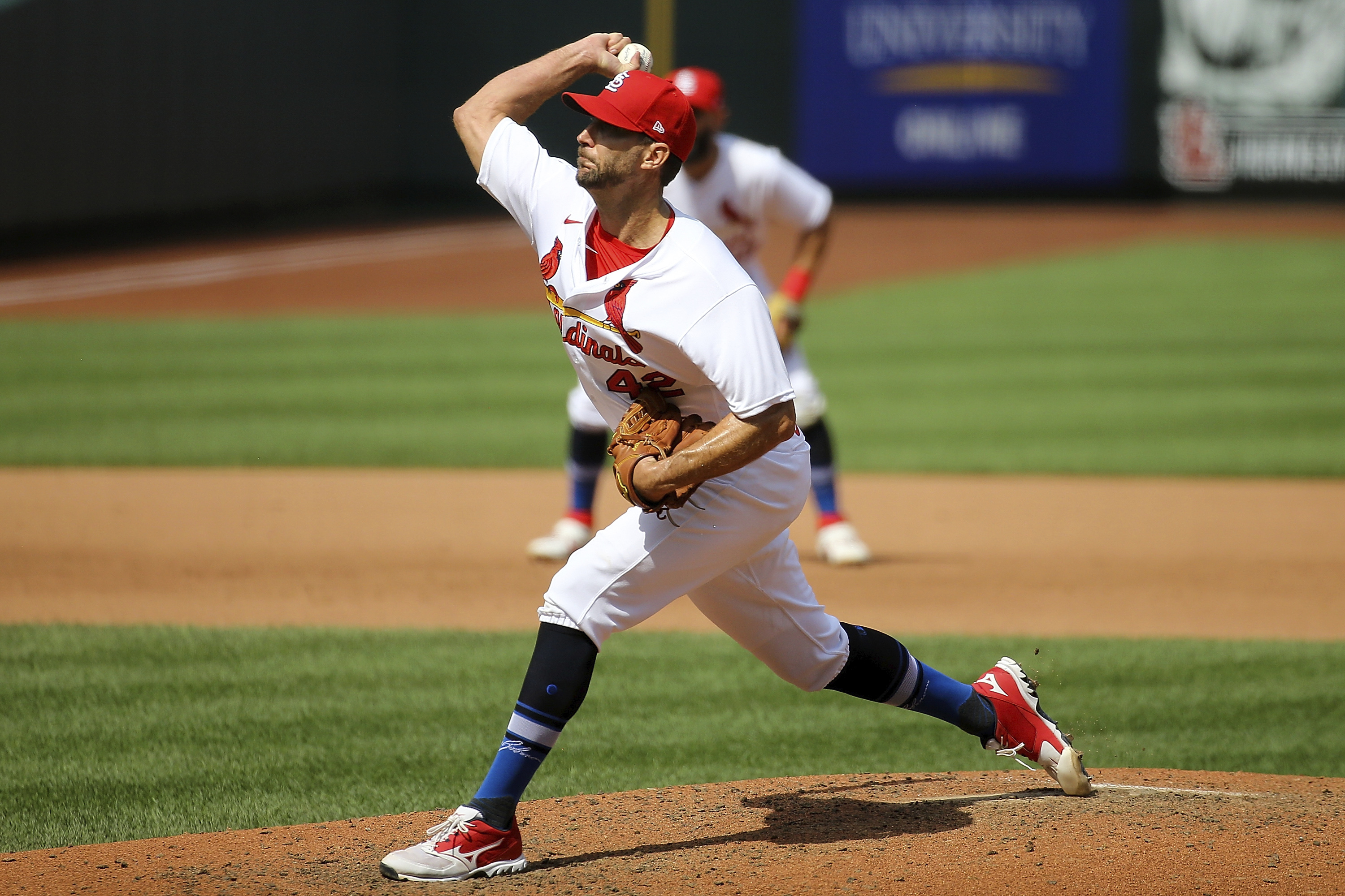 Roberto Clemente award winner: Cardinals' Adam Wainwright