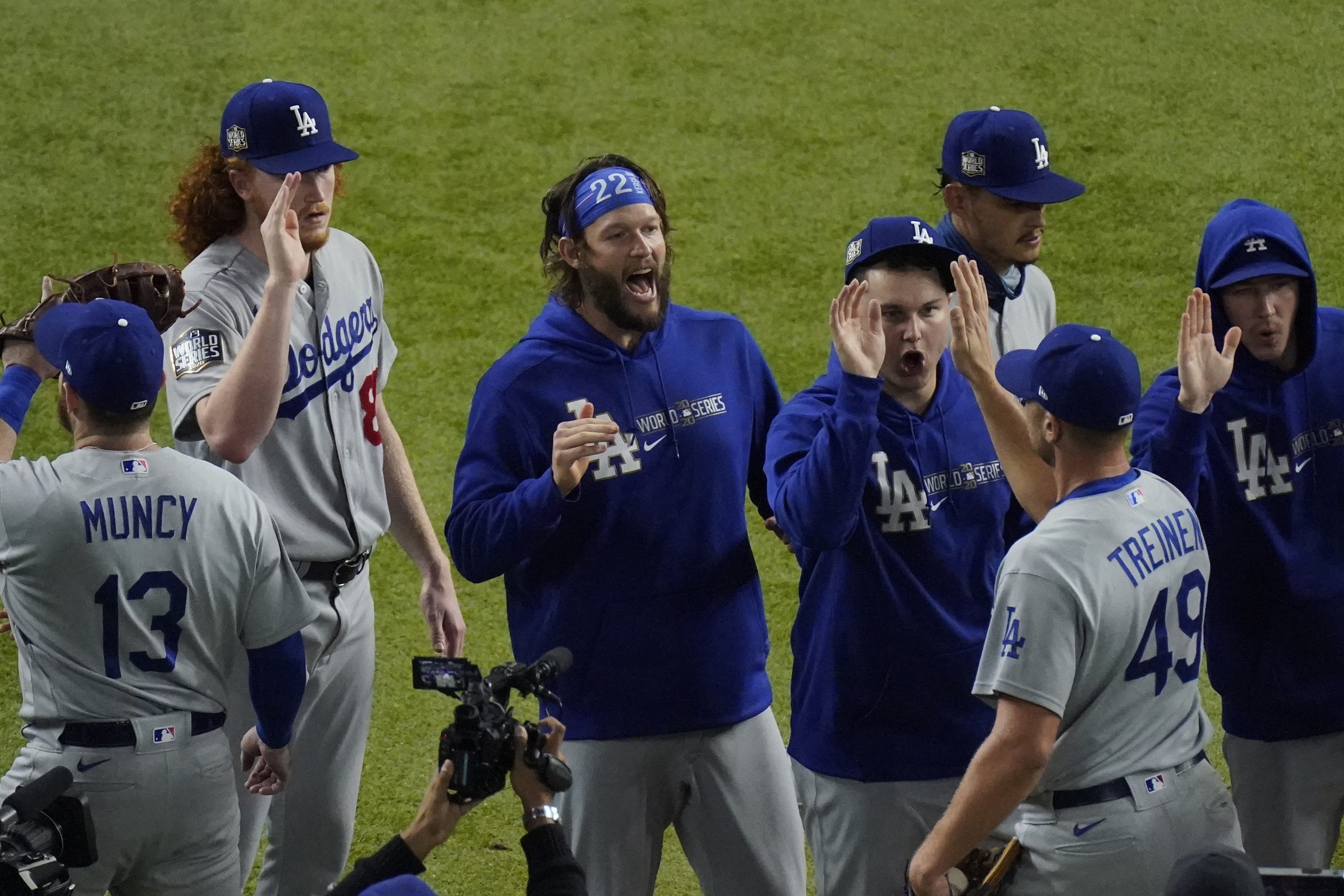 Dodgers vs. Rays score: L.A. wins World Series Game 1 behind strong outings  from Mookie Betts, Clayton Kershaw 