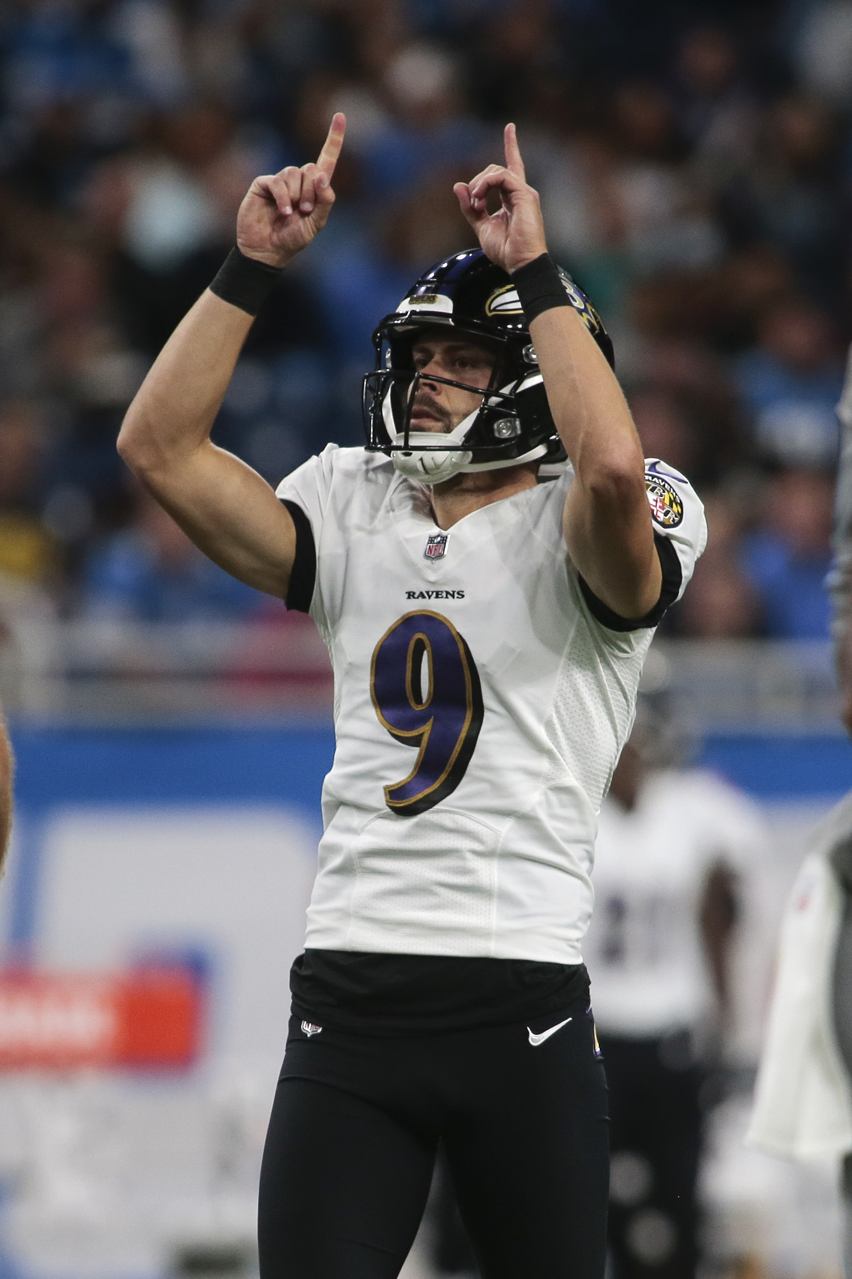 Justin Tucker's record 66-yarder lifts Ravens over Lions