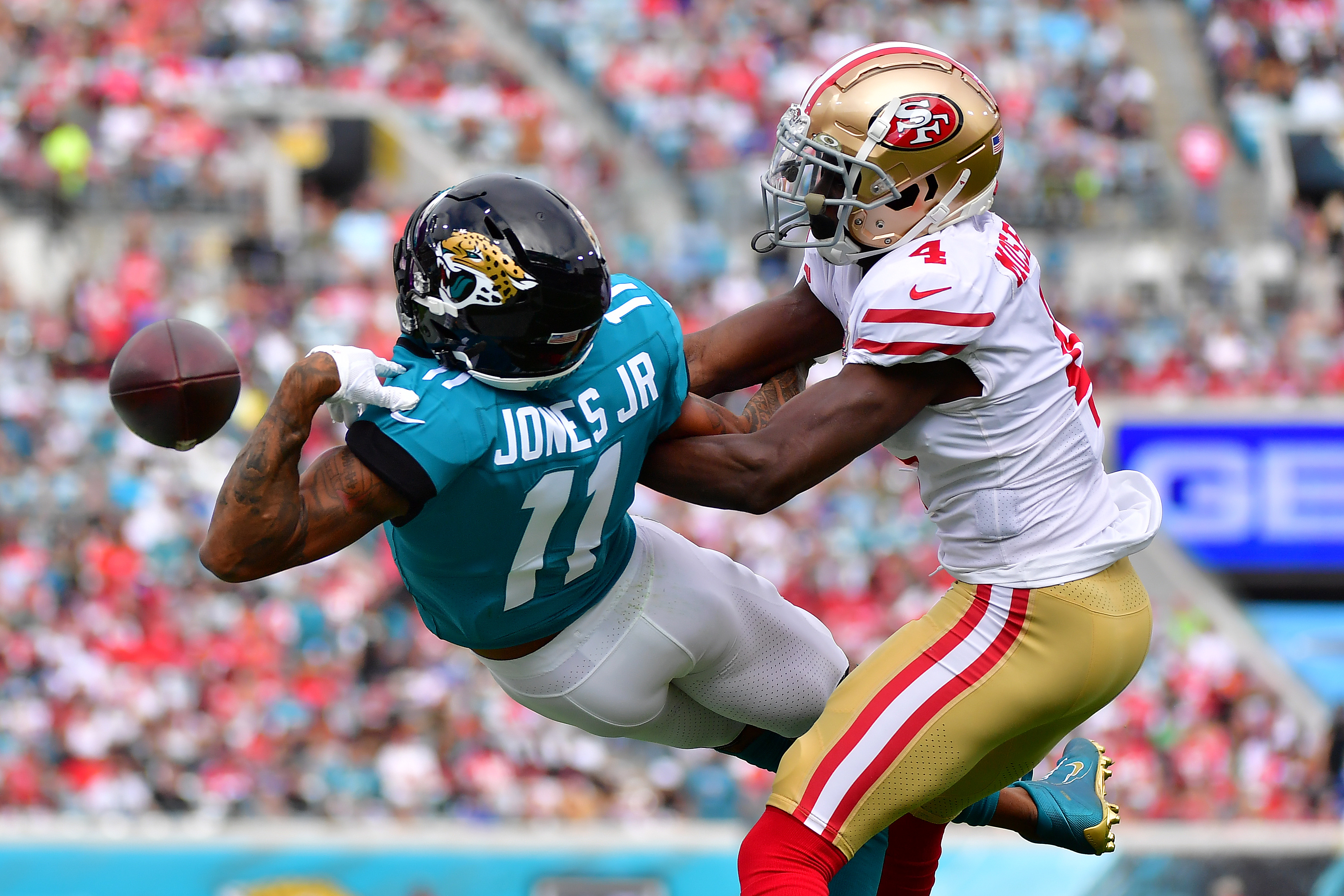 Jaguars' Rayshawn Jenkins ejected for punching Jauan Jennings