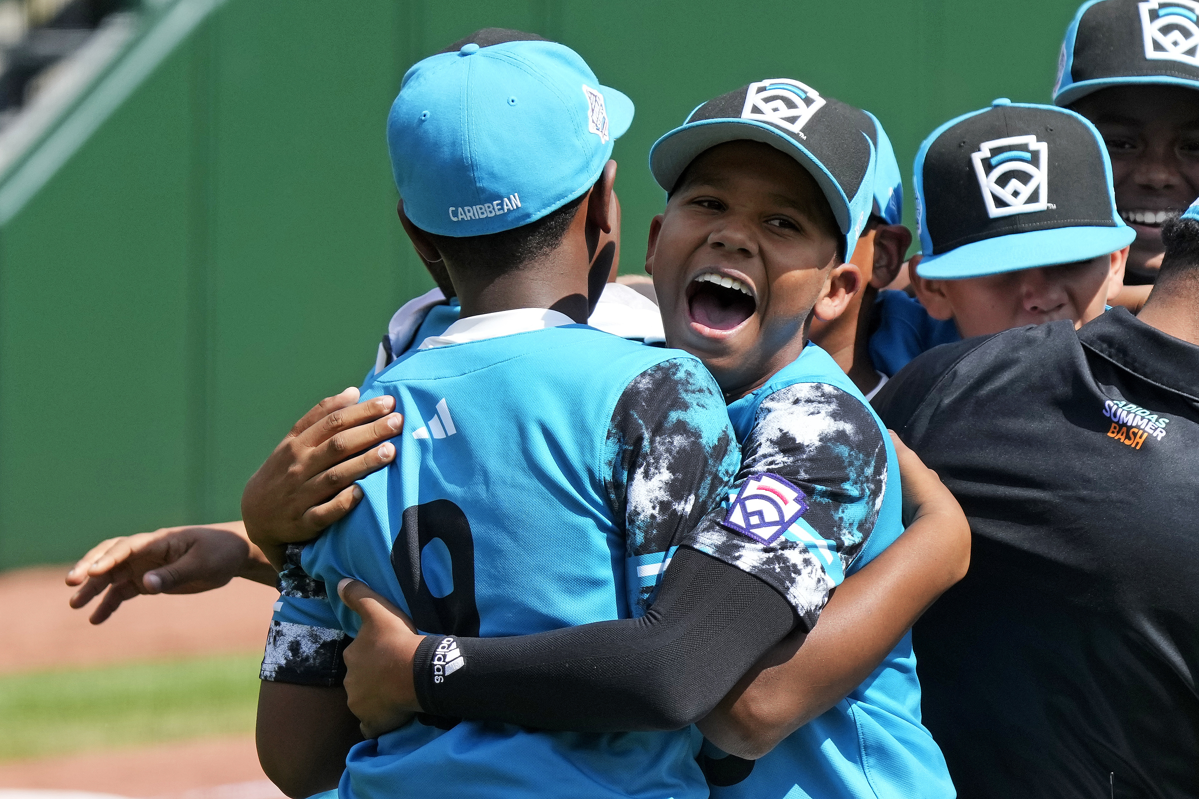 Hawaii wins Little League title, beating Curacao 13-3 