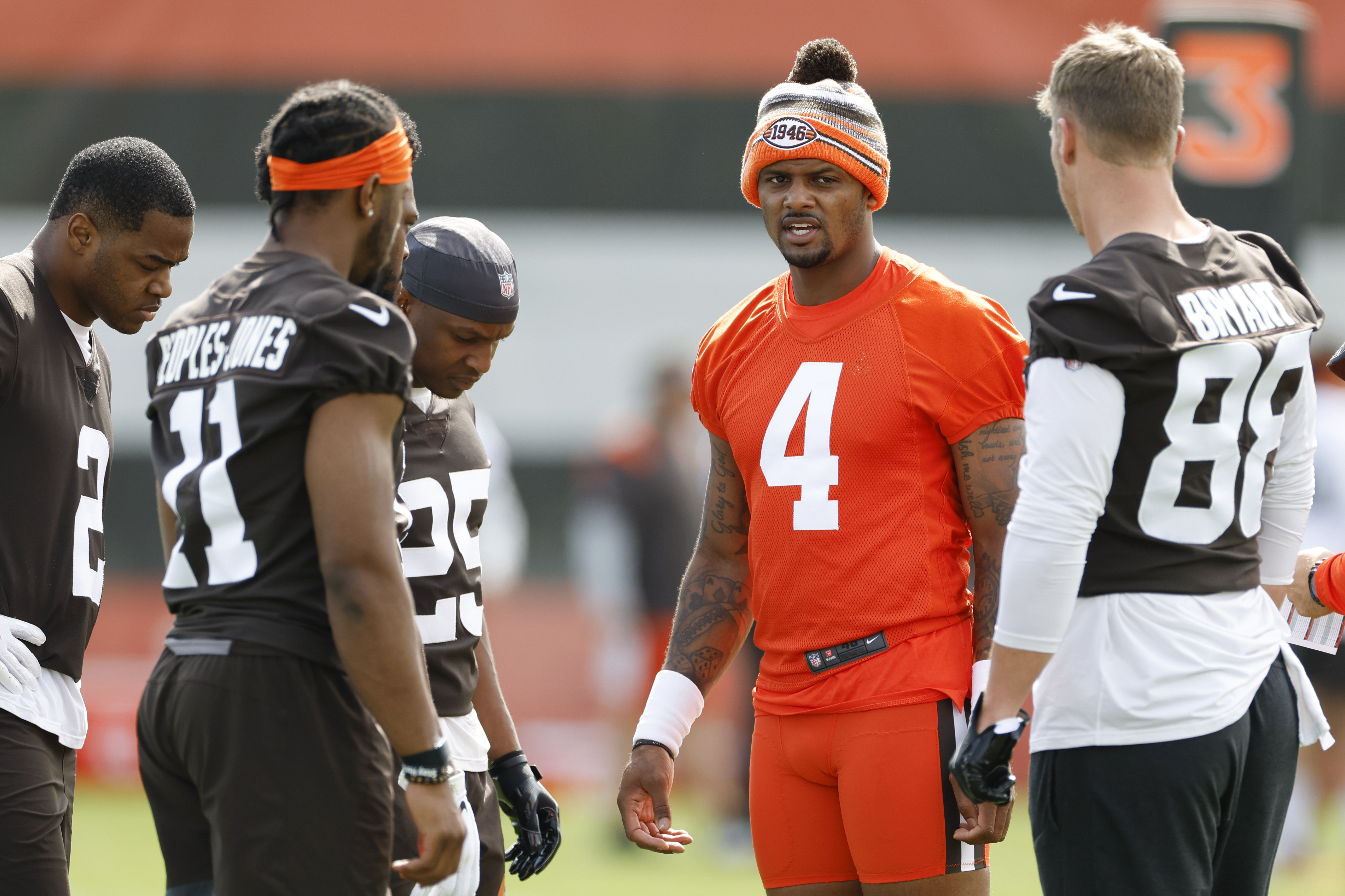 06J Jerseys de football Cleveland''Browns''4 Deshaun Watson 95 Myles  Garrett 24 Nick Chubb 