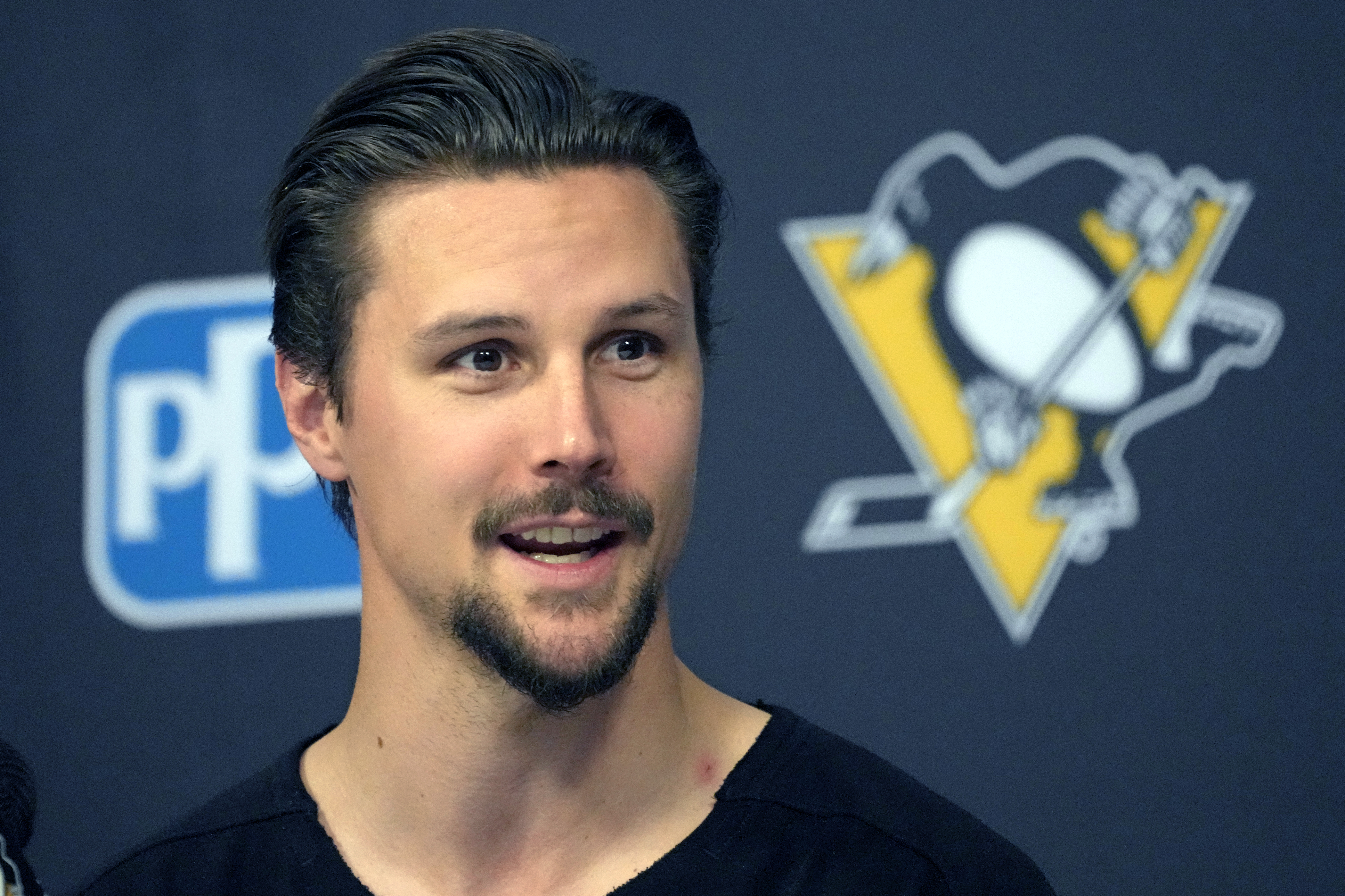Pittsburgh Penguins hope Karlsson's arrival on the blue line helps