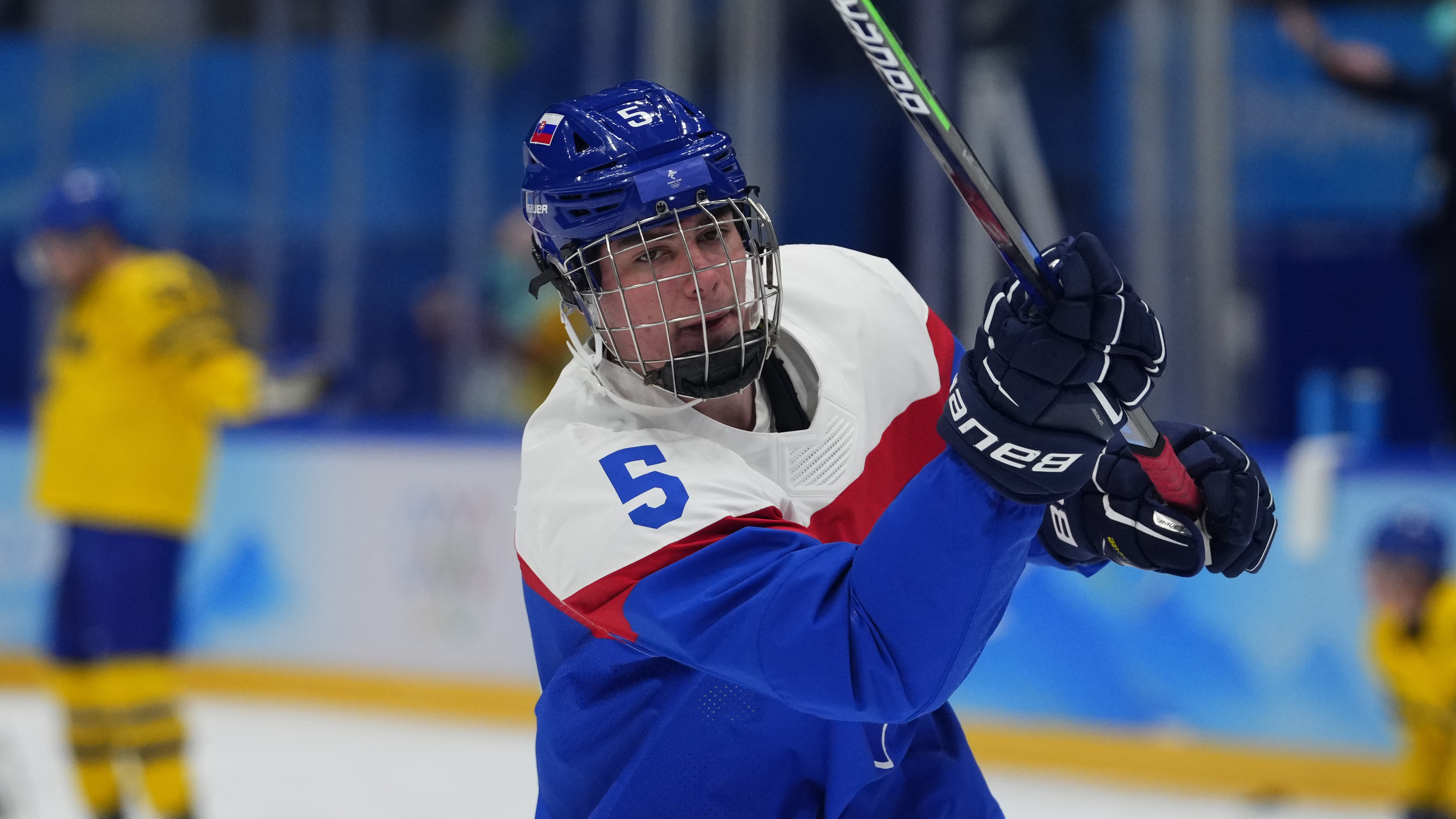 Avalanche goalie Alexandar Georgiev embraces return to face