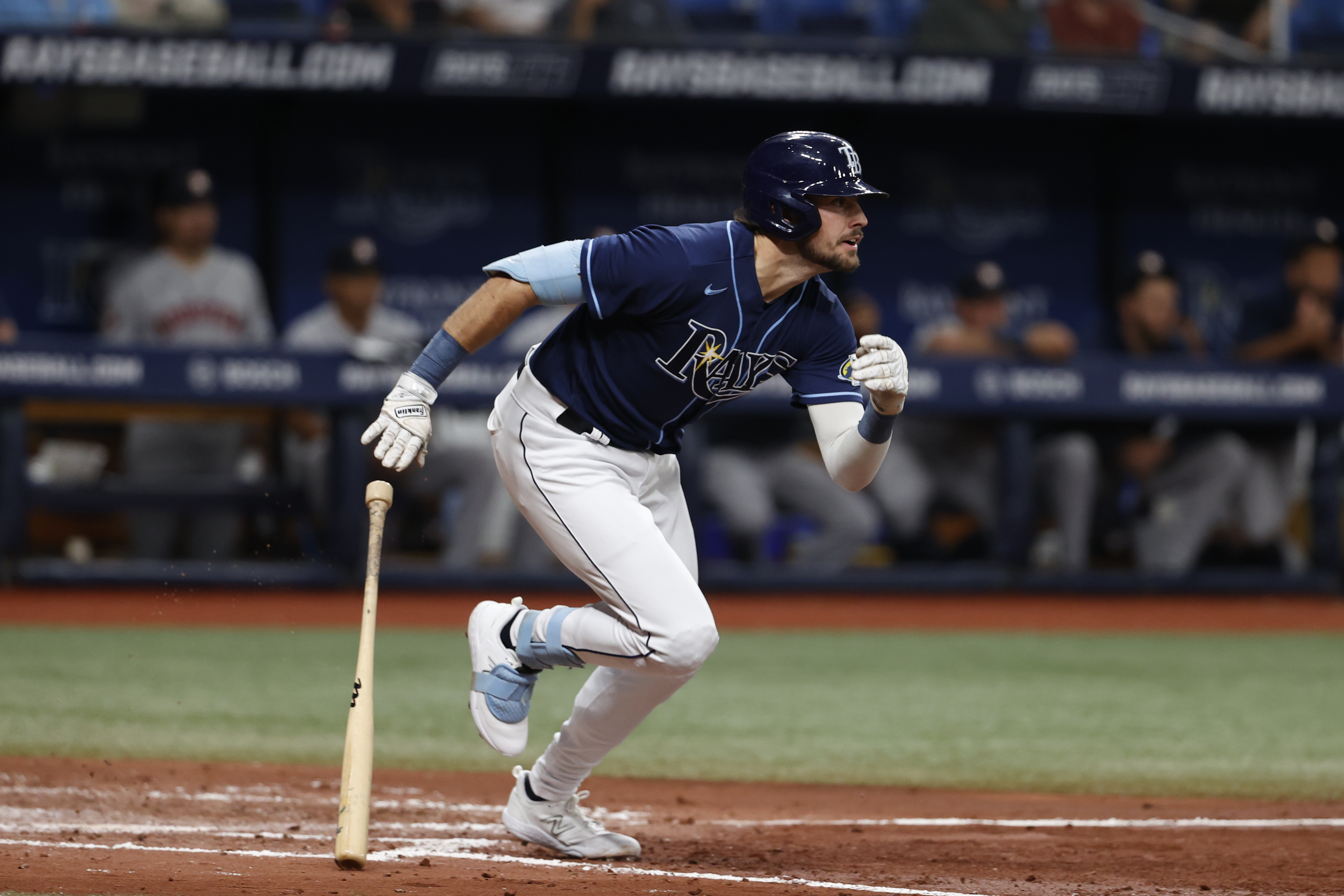 Tampa Bay Rays win MLB-record 14th-straight home game to open season