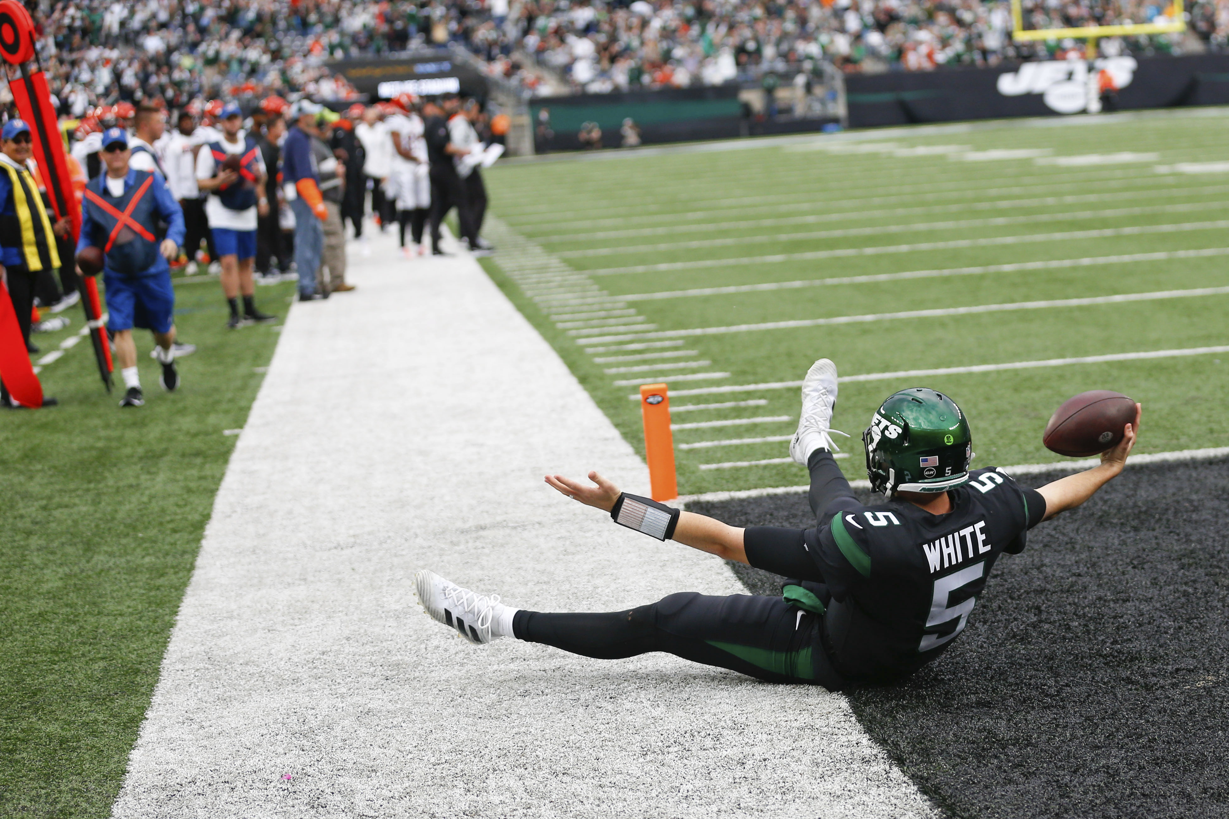 Tyler Kroft's touchdown catch gives Jets late lead against Bengals