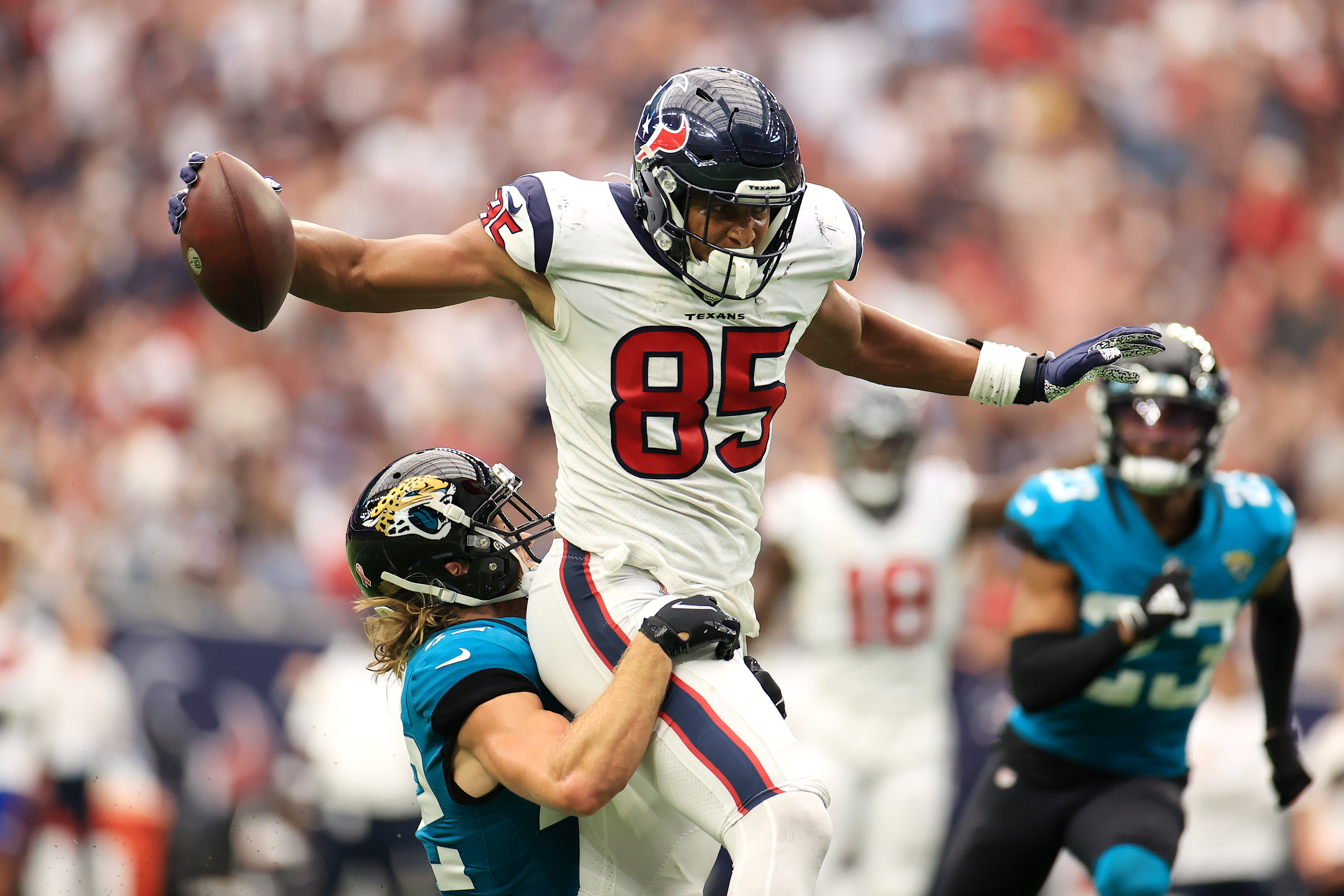 Texans win first game of season, hanging on against Jaguars