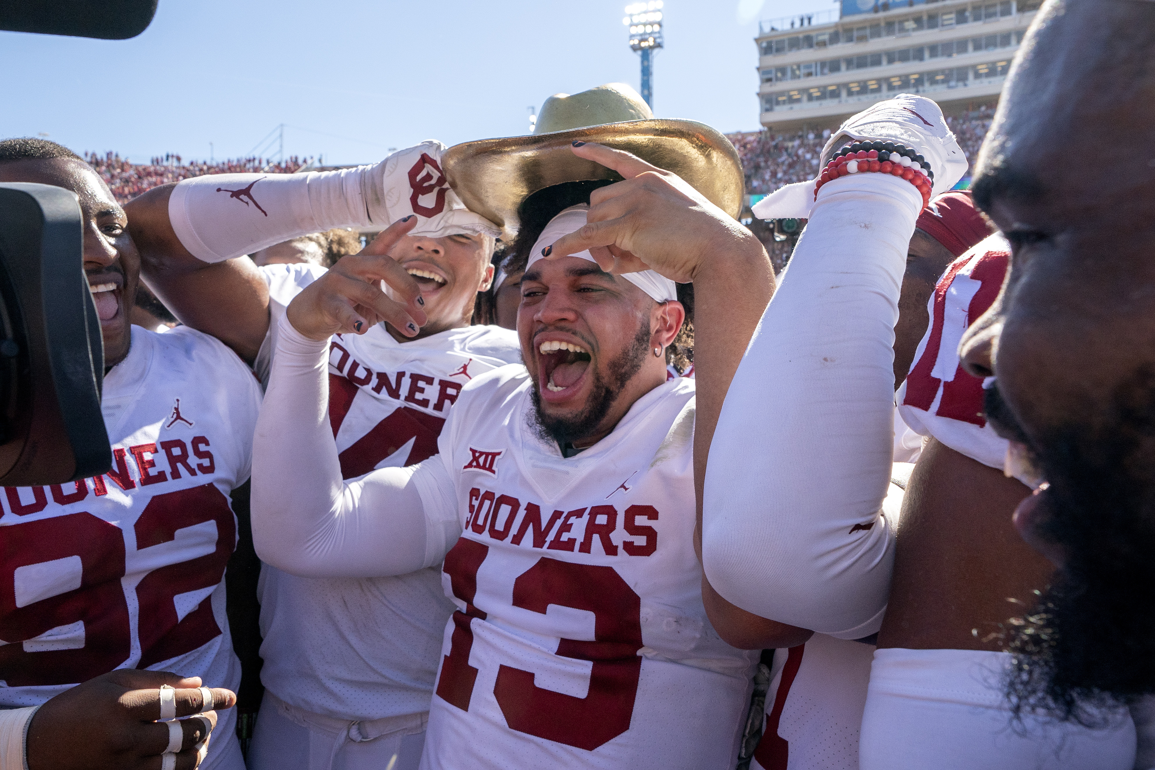 Kyler Murray gets to face the team he grew up cheering for on