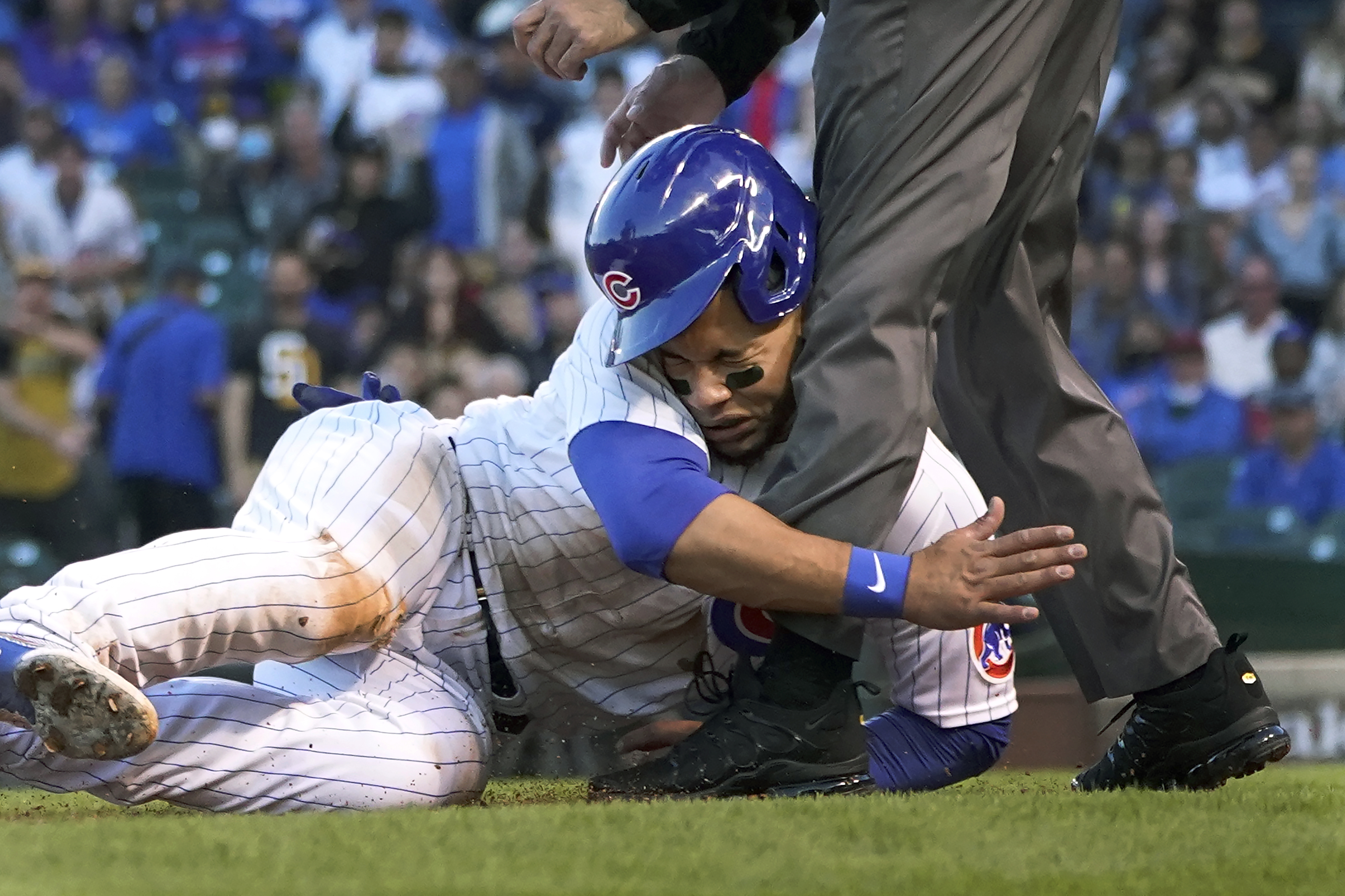 Wisdom, Contreras HR as surging Cubs top Padres; Tatis hurt