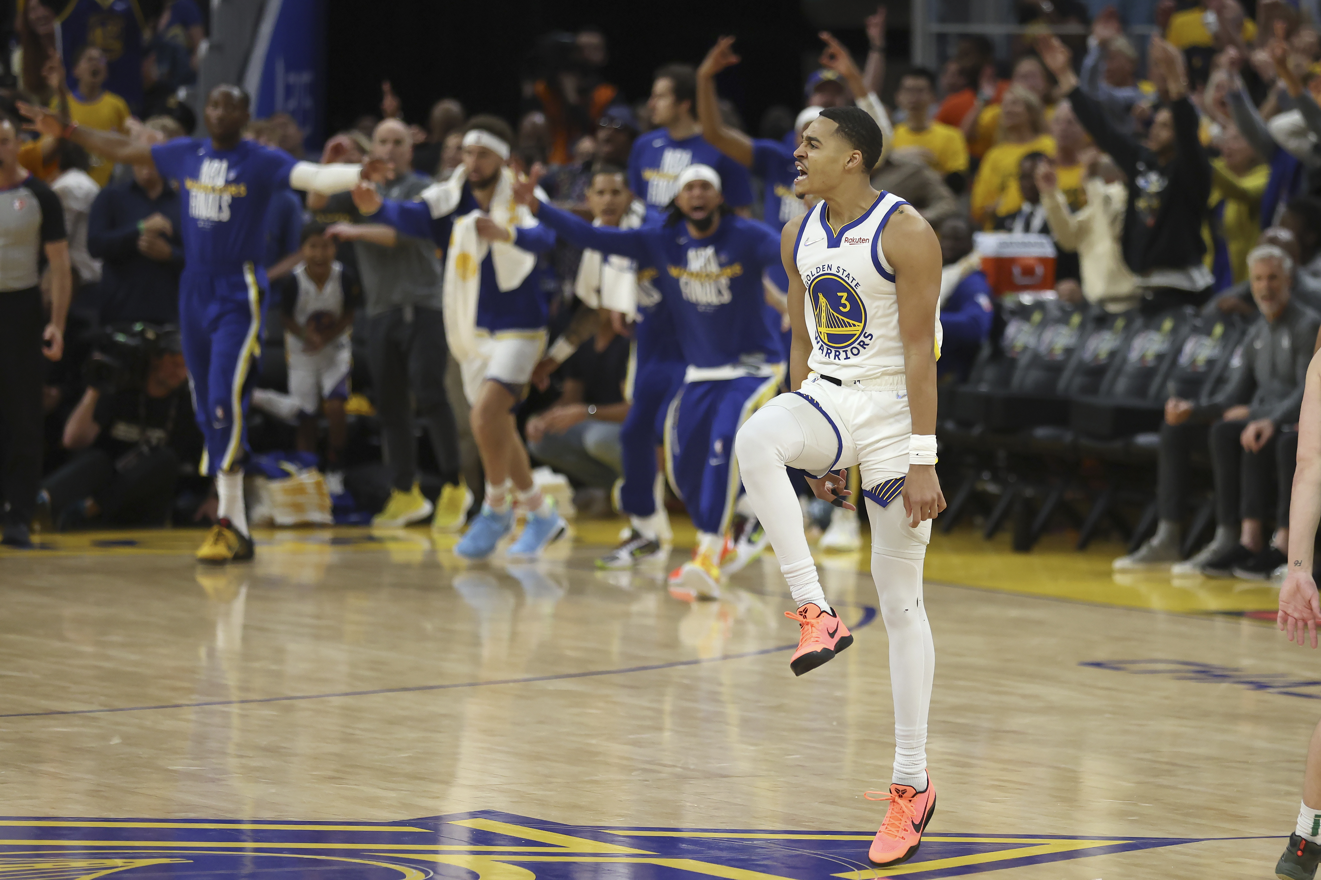 It was extemely fast.” Steph talks about how quickly the Jordan Poole