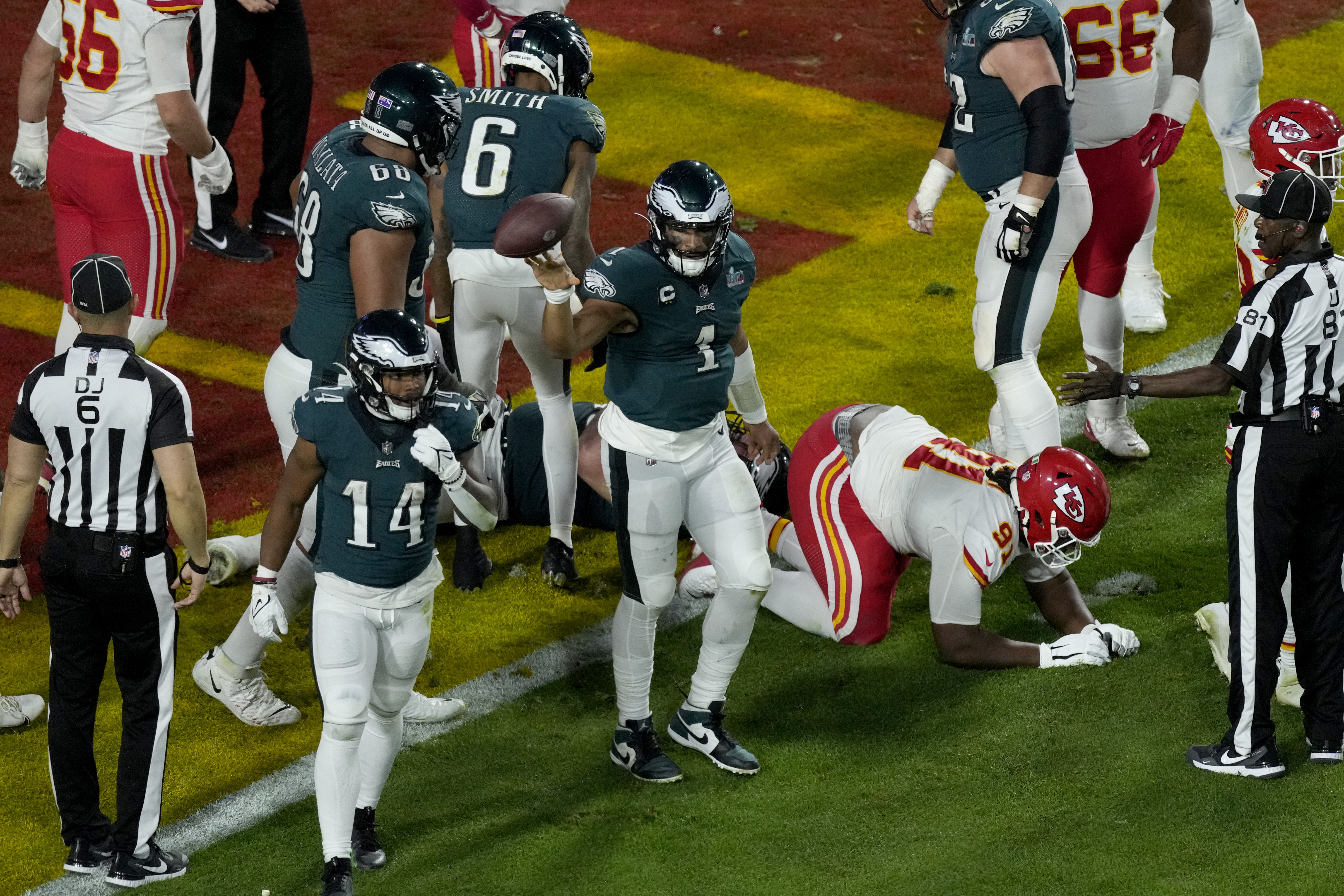 Eagles' Jalen Hurts Breaks Super Bowl Records In Game Against Chiefs –