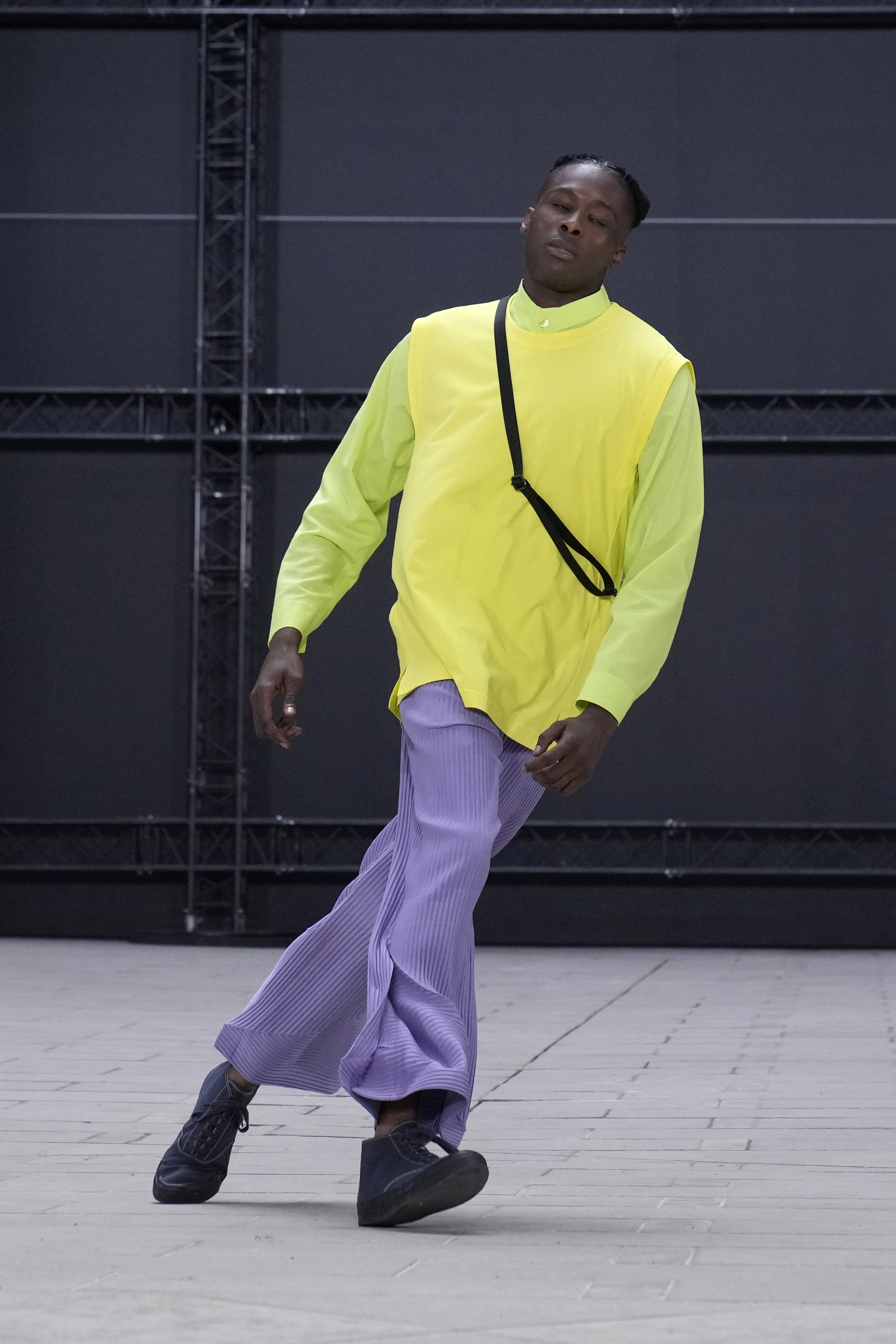 Louis Vuitton Presented Virgil Abloh's Spring-Summer 2022 Collection After  His Death