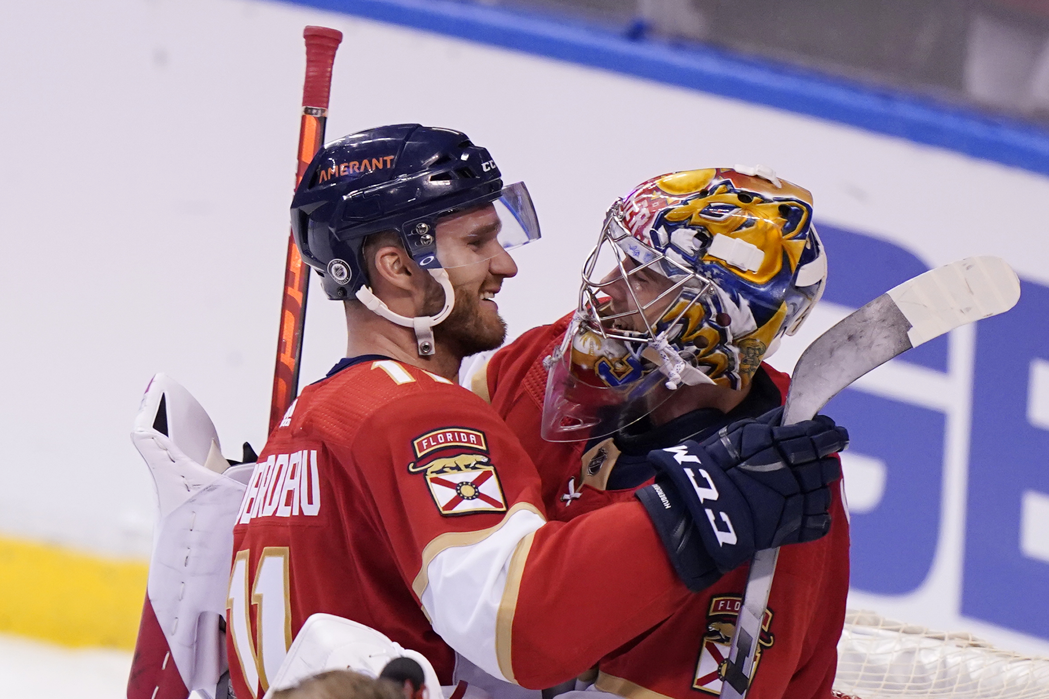 Panthers score four goals in third to beat Capitals 5-4 - Seattle Sports