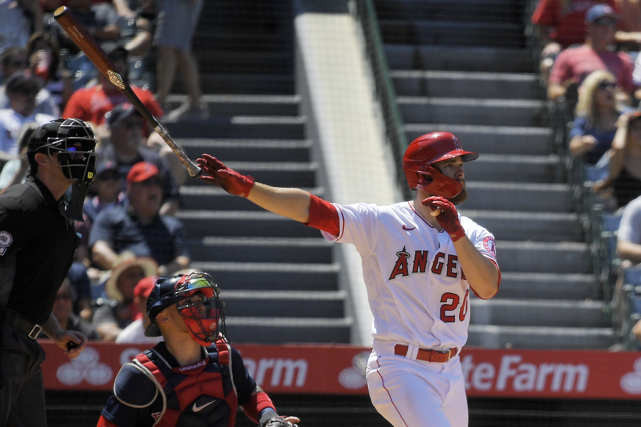 Ohtani hits milestone 32nd homer, Angels edge Red Sox 5-4