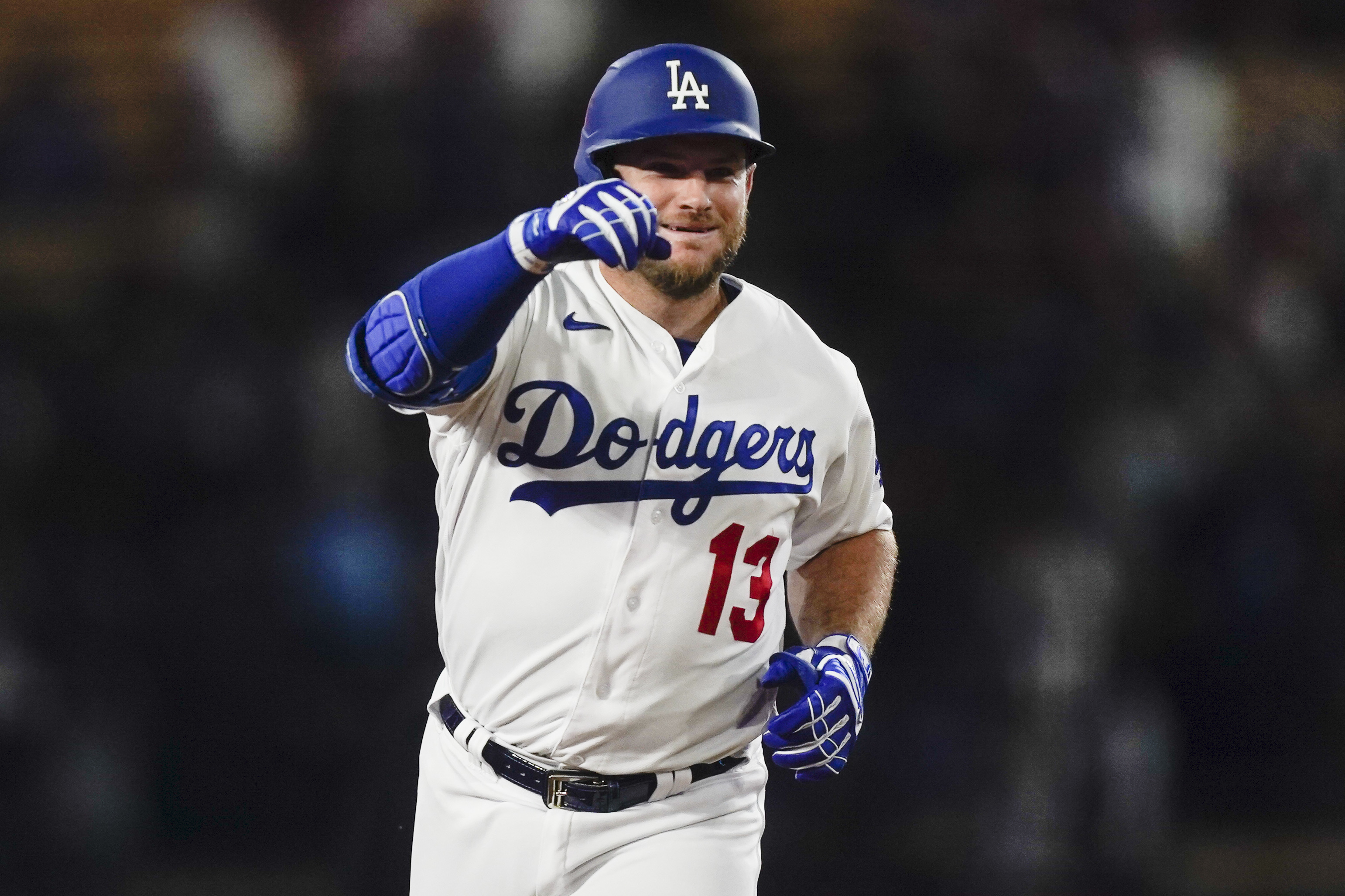 Dodgers win in 12th on bases-loaded walk, Muncy homers twice to regain  major-league lead