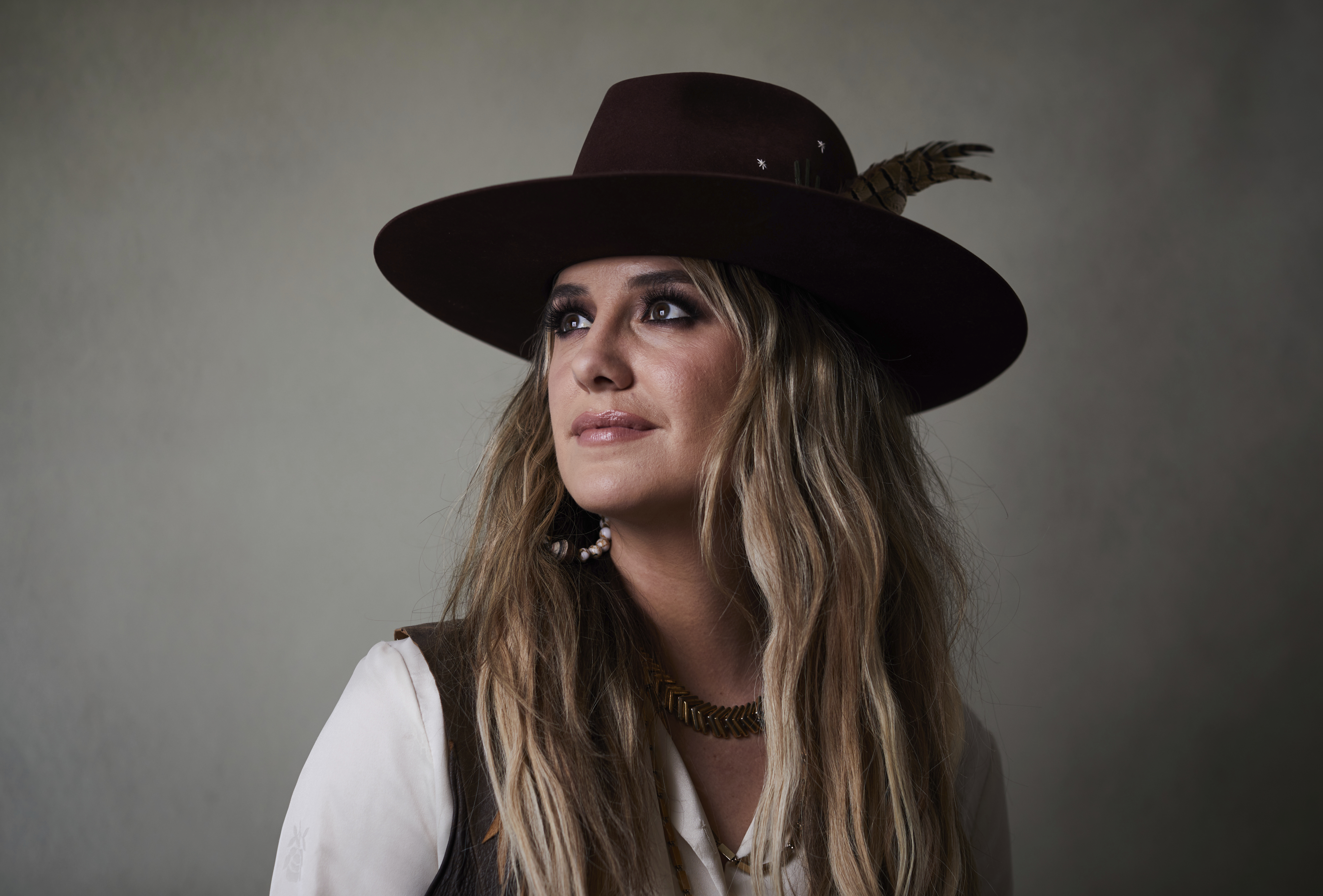 Bell Bottom Country Queen Lainey Wilson Shines Bright on New Year's Eve In  Nashville - Country Now