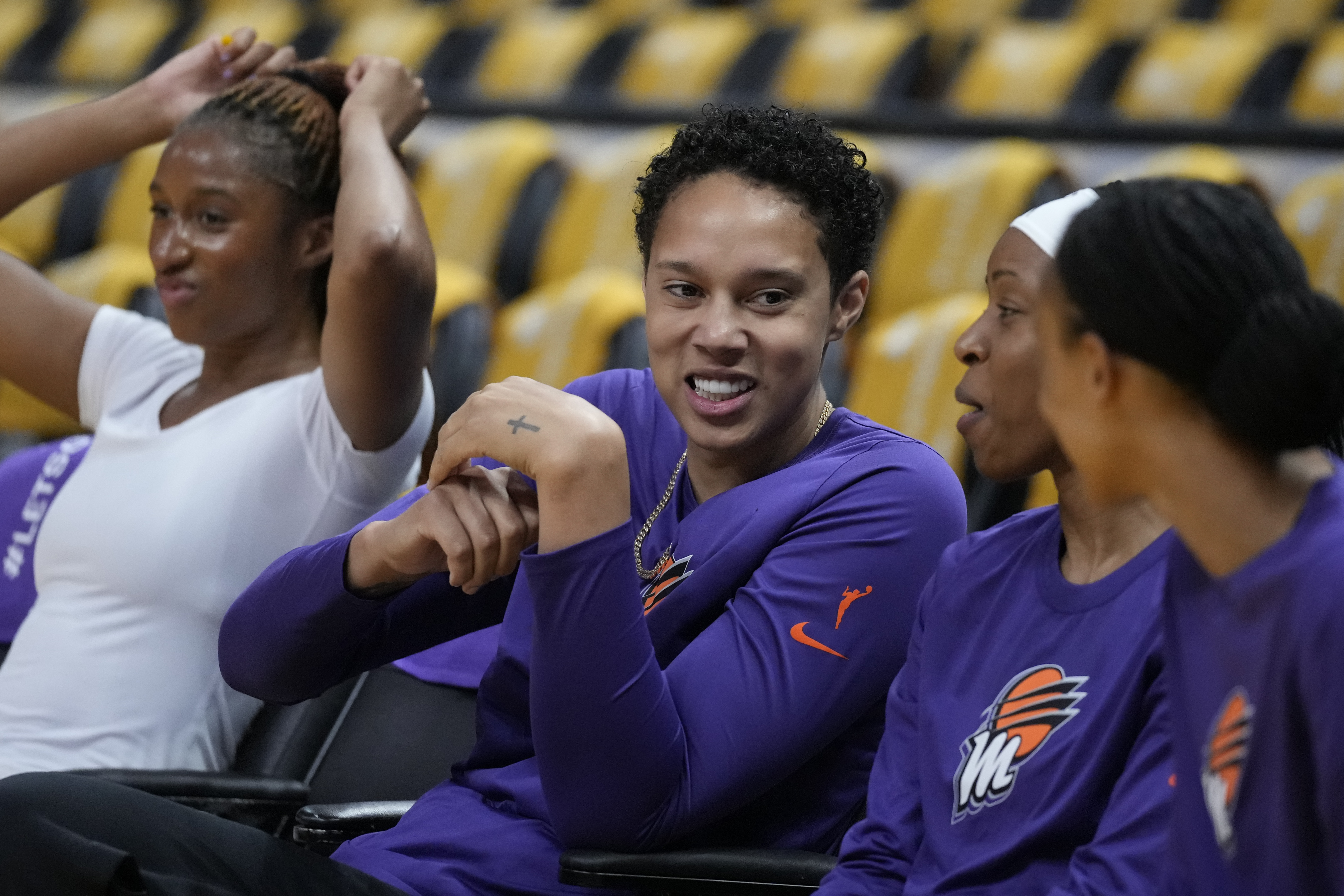 LA Sparks defeat Griner, Mercury 94-71 in WNBA season opener