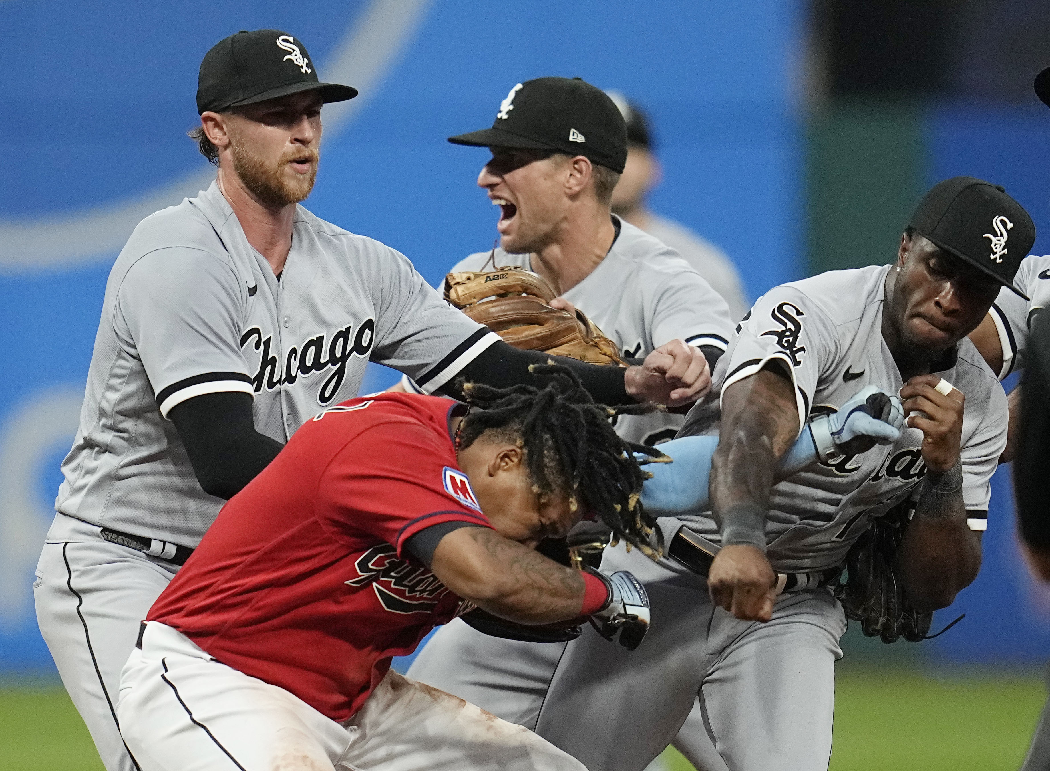 MLB suspends Chicago's Tim Anderson 6 games, Cleveland's José Ramírez 3 for  fighting