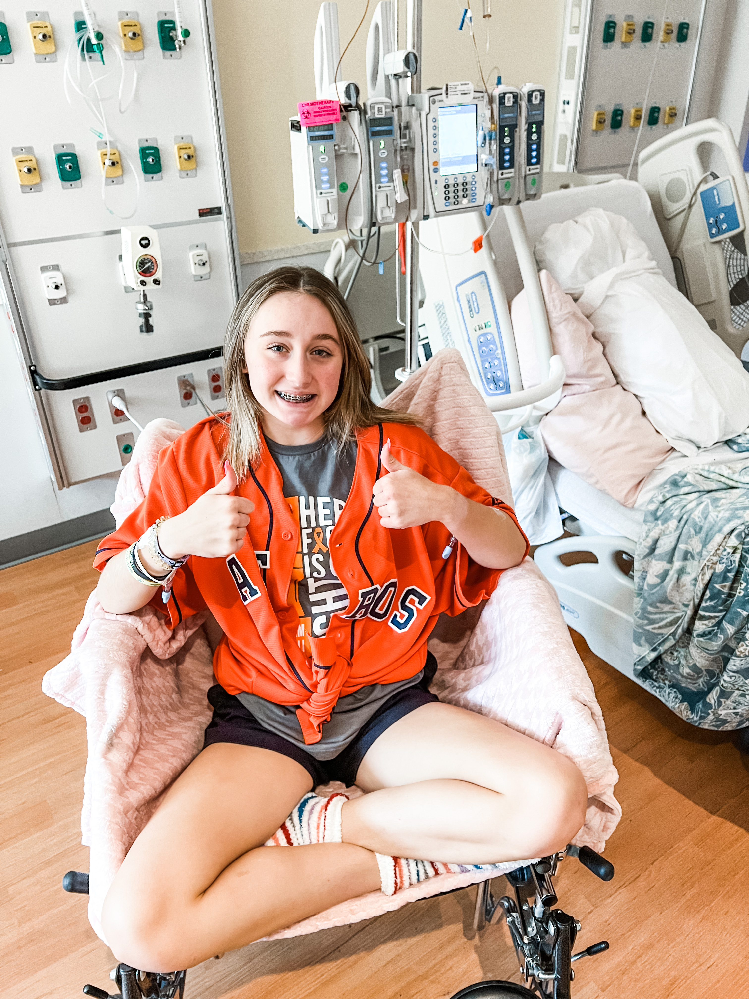 Houston Astros players visit patients in Driscoll Children's Hospital