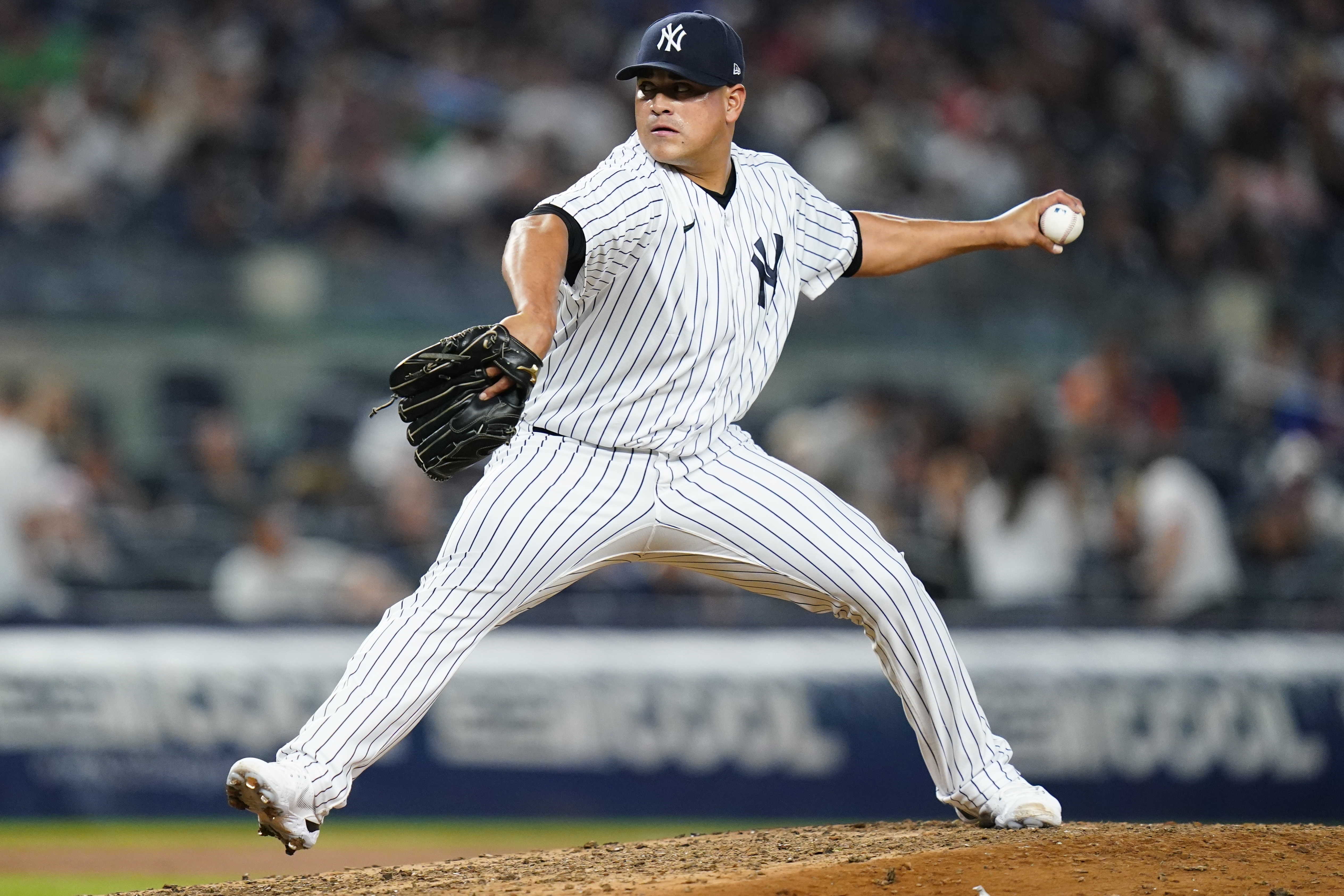 Yankees Jose Trevino helping to ease adjustment for relievers