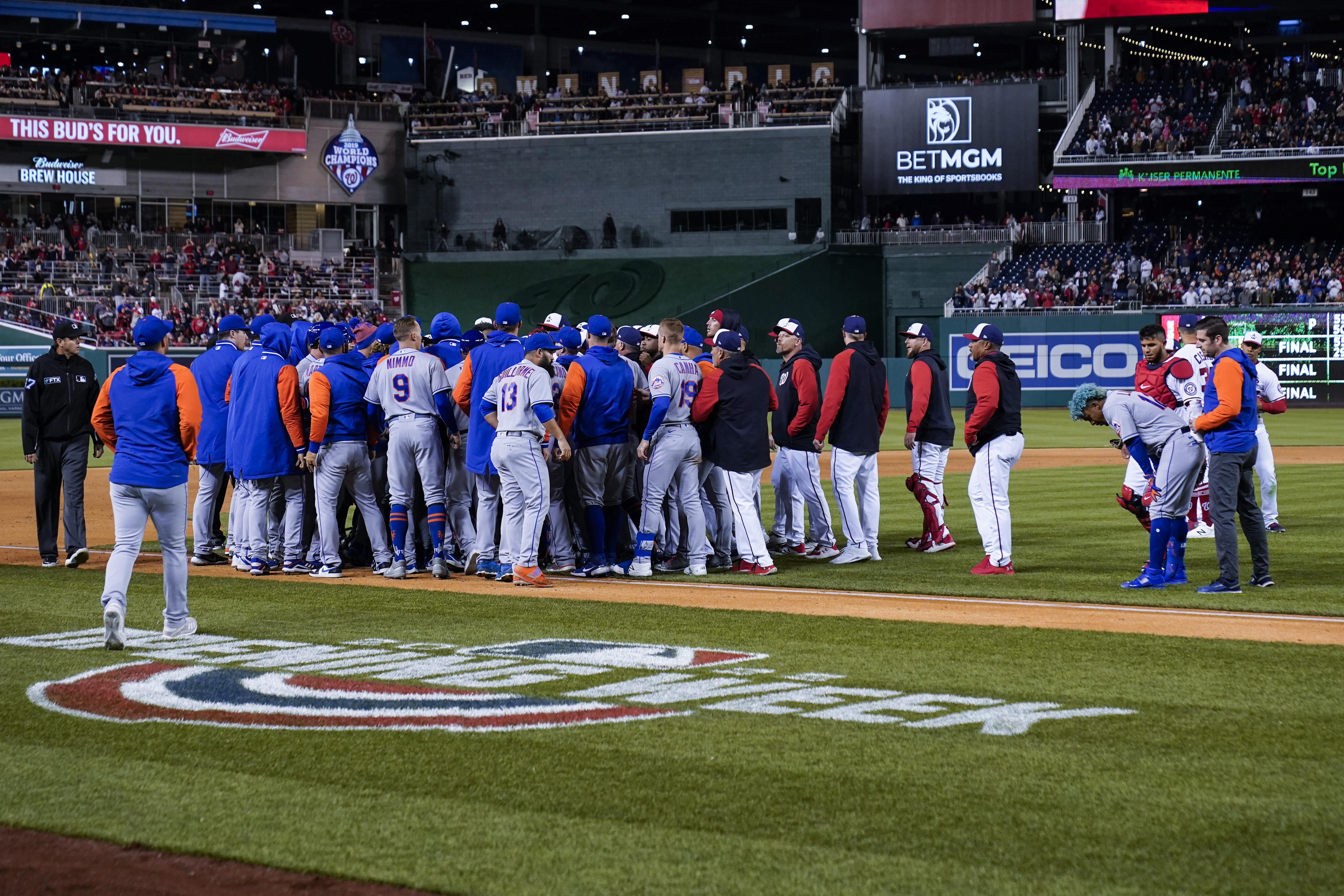 Lindor plunking overshadows Scherzer's return; Mets top Nats