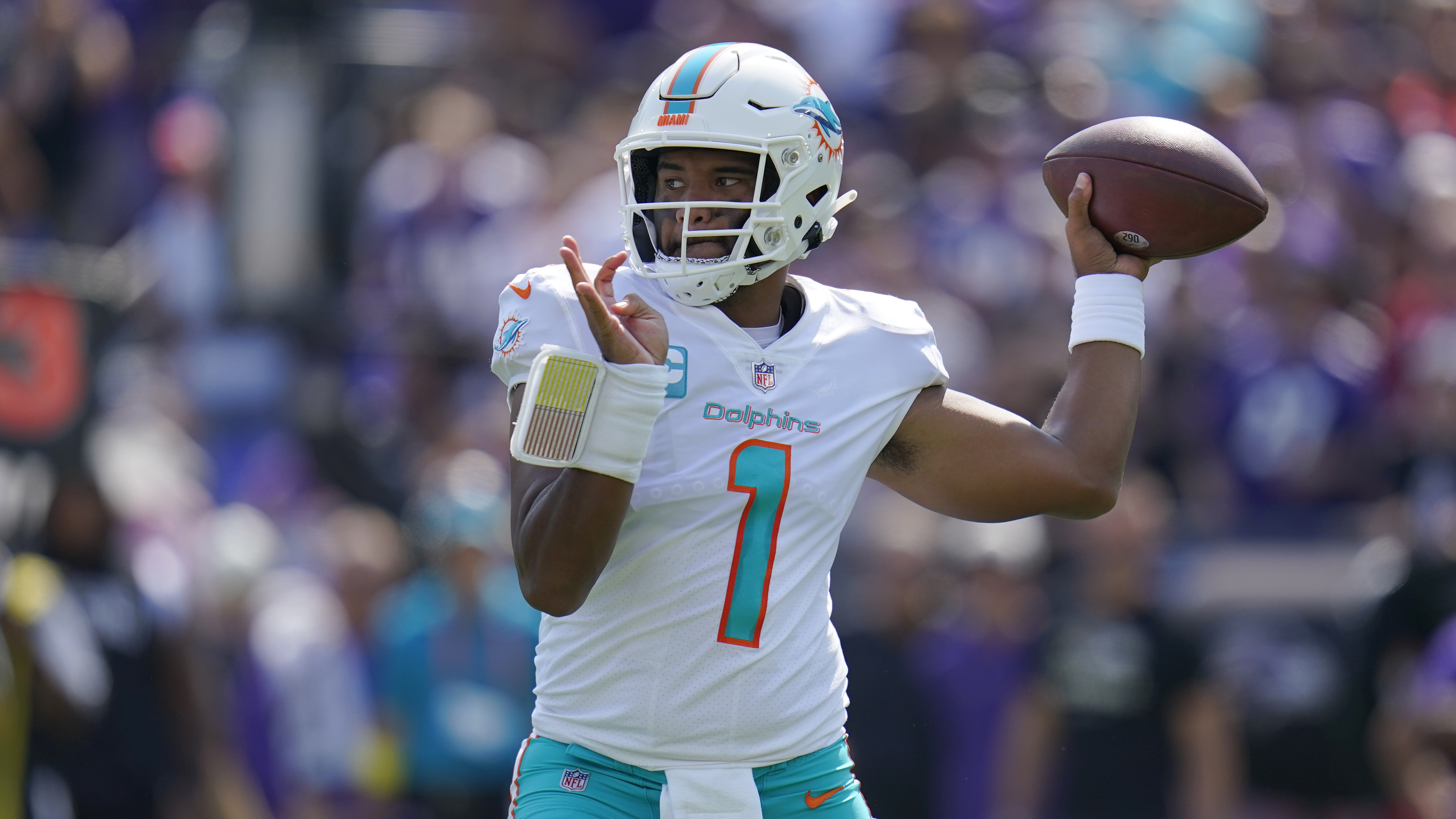 Dolphins QB Tua Tagovailoa named AFC Offensive Player of the Week