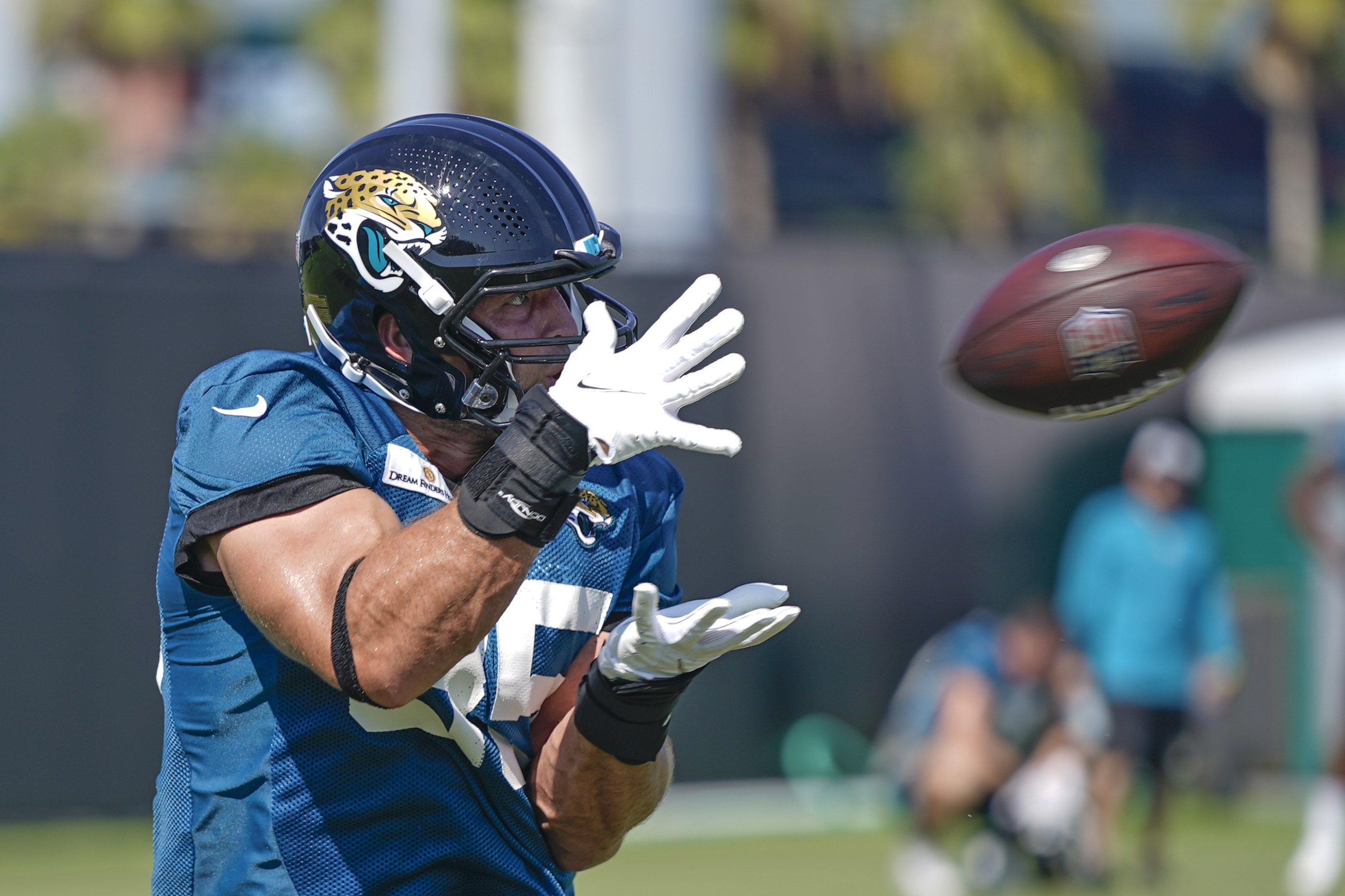 Tim Tebow: Jacksonville Jaguars plan to sign ex-QB for NFL comeback