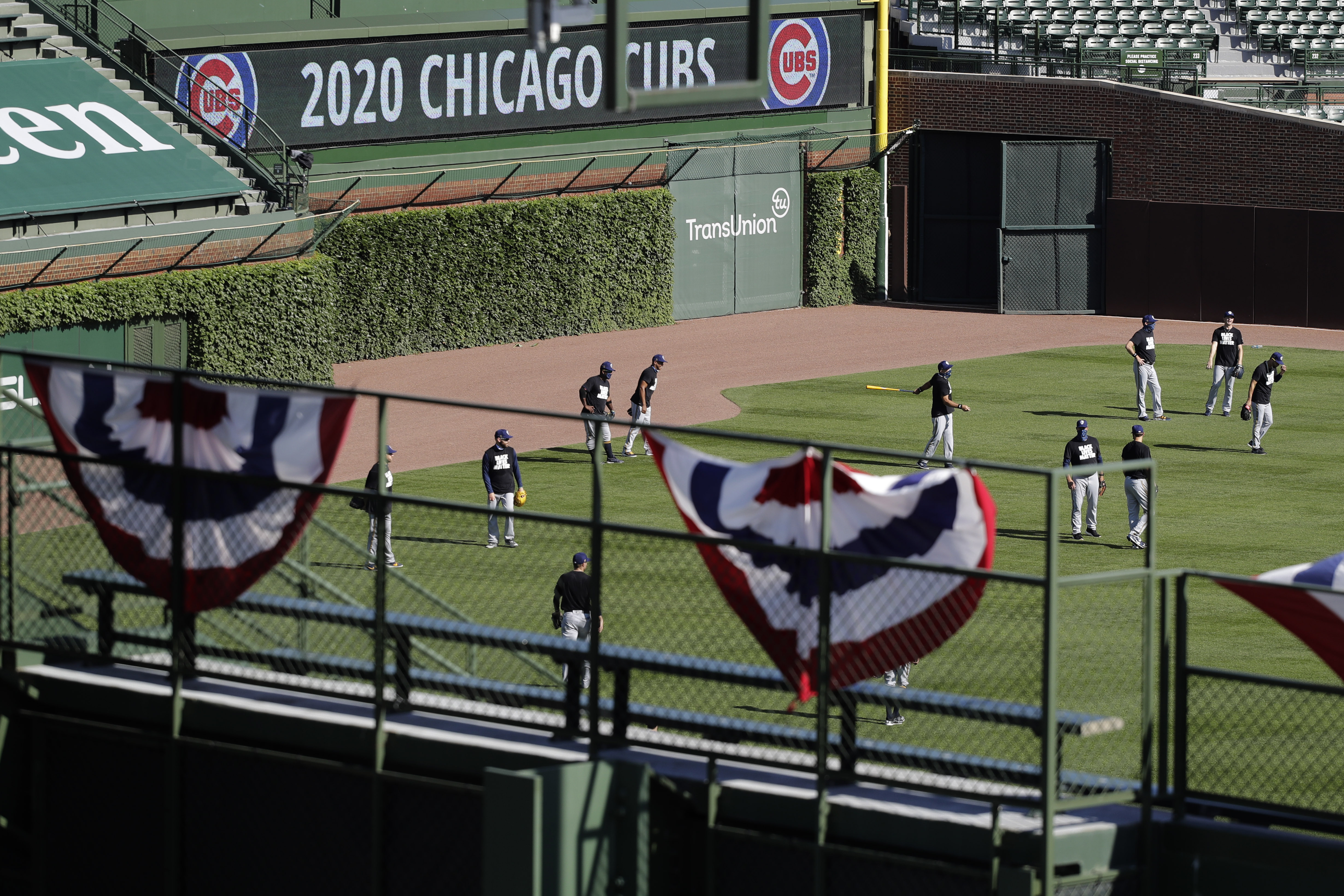 With No Crowds, Wrigleyville Has Different Feel for Cubs