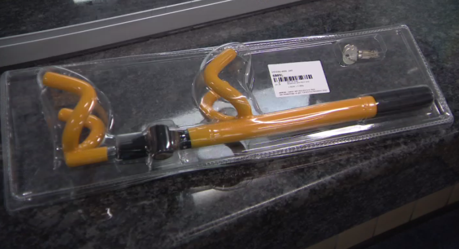 Erie County Sheriff's Office gives out steering wheel locks from Kia Motors