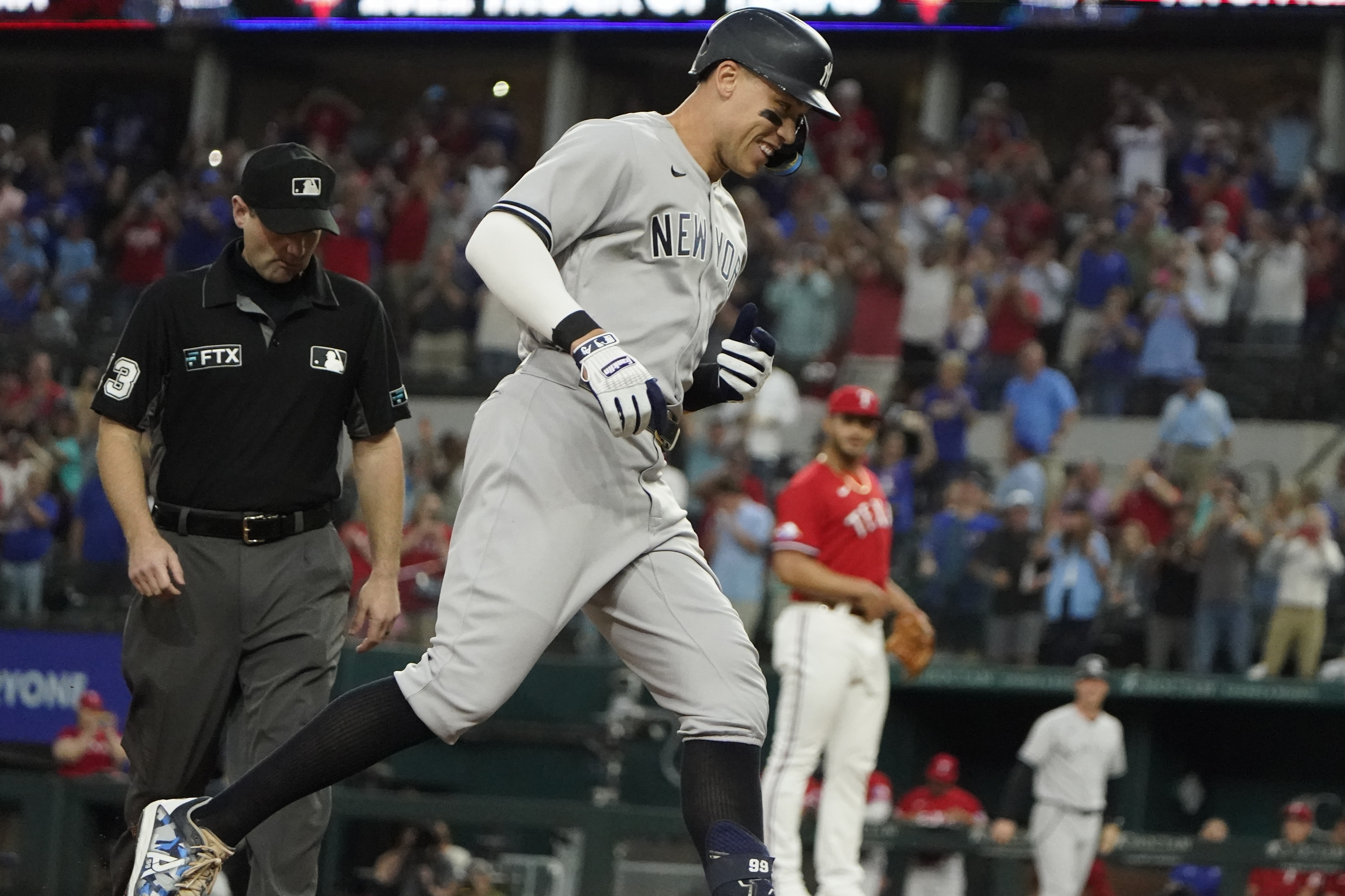 Astros Manager Dusty Baker Earns Elusive World Series Ring - SI