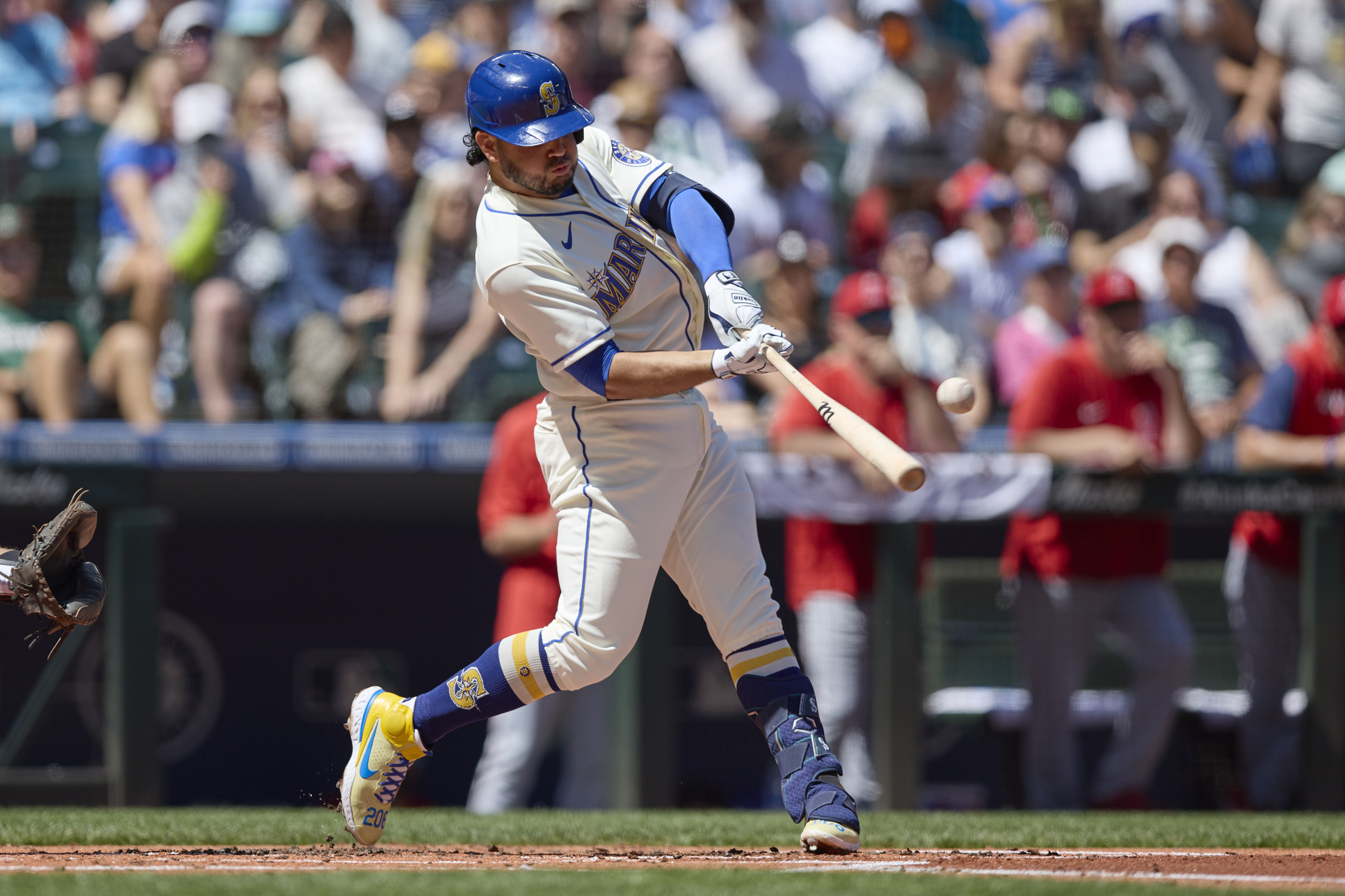 Winker hits slam, Mariners drop Angels 6-3; Ohtani shaken up