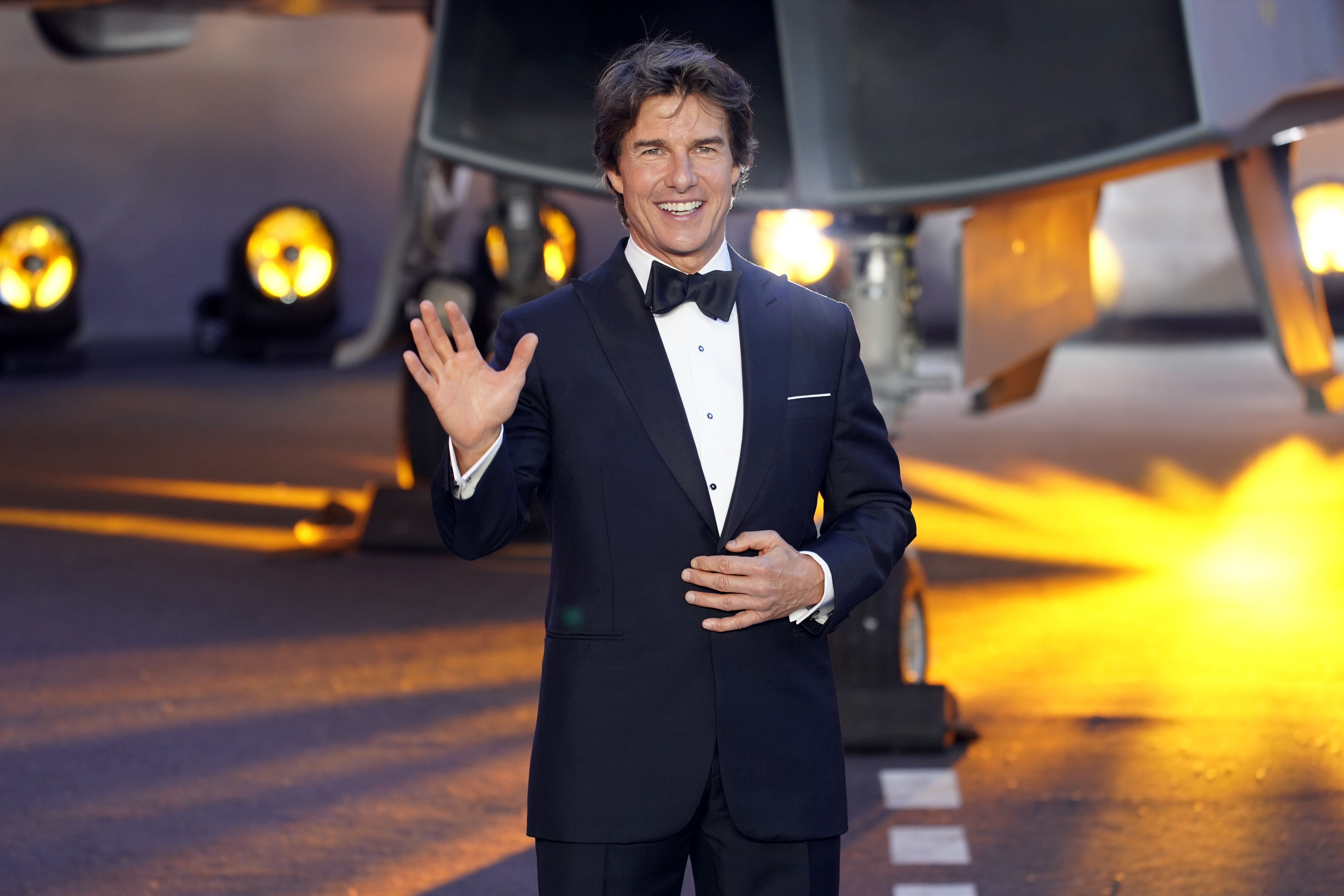 TOP GUN: MAVERICK Star Glen Powell On Impressing Tom Cruise, Honoring  Legacy, & More (Exclusive)
