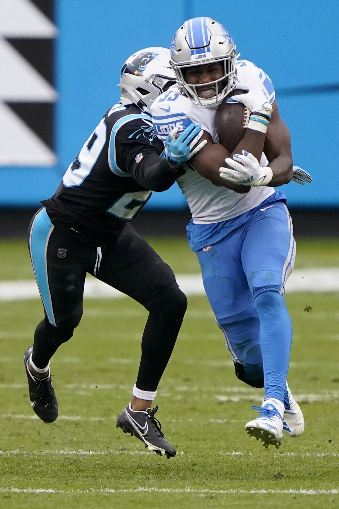 Walker wins first NFL start as Panthers blank Lions 20-0