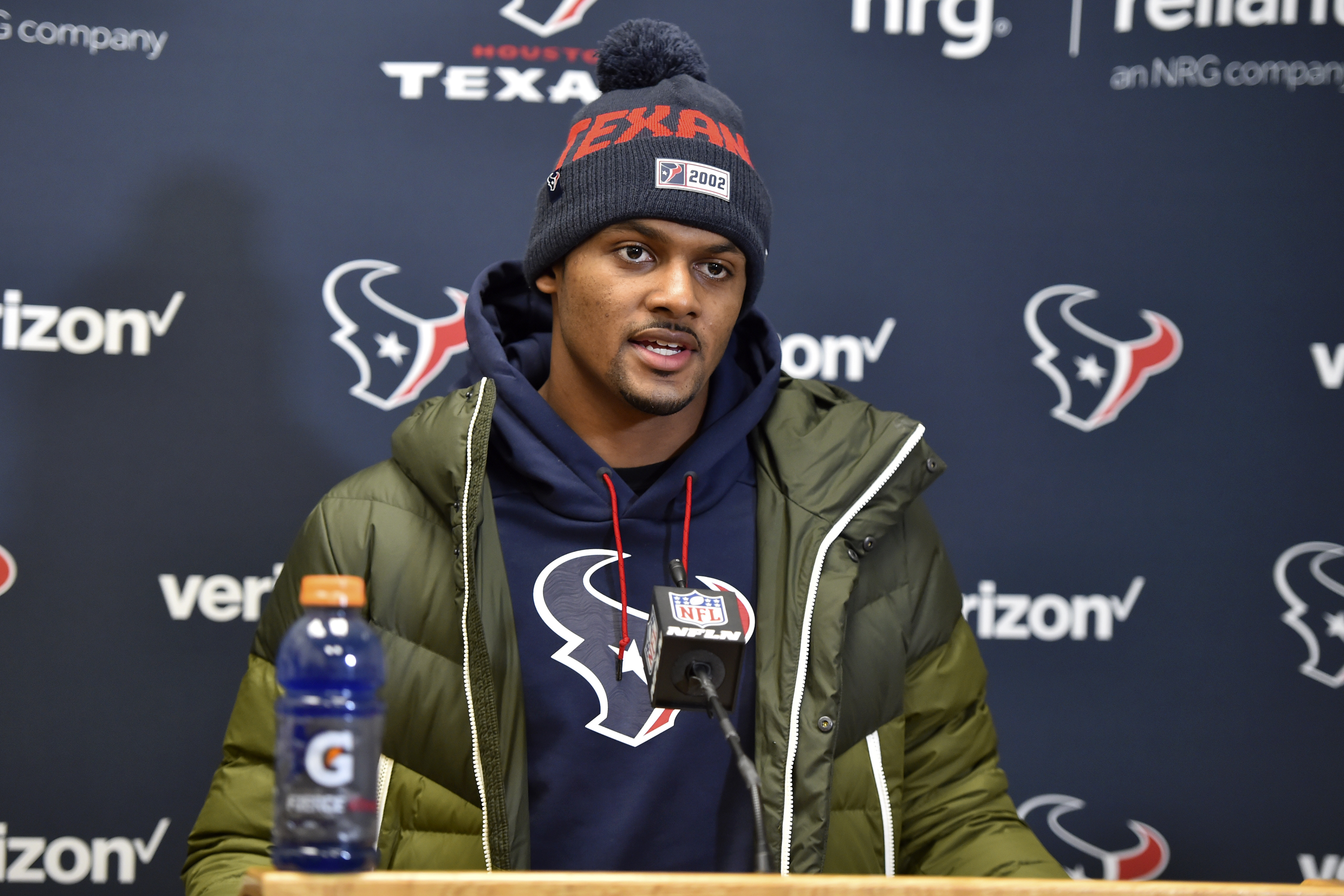 Deshaun Watson removes all Houston Texans references from social