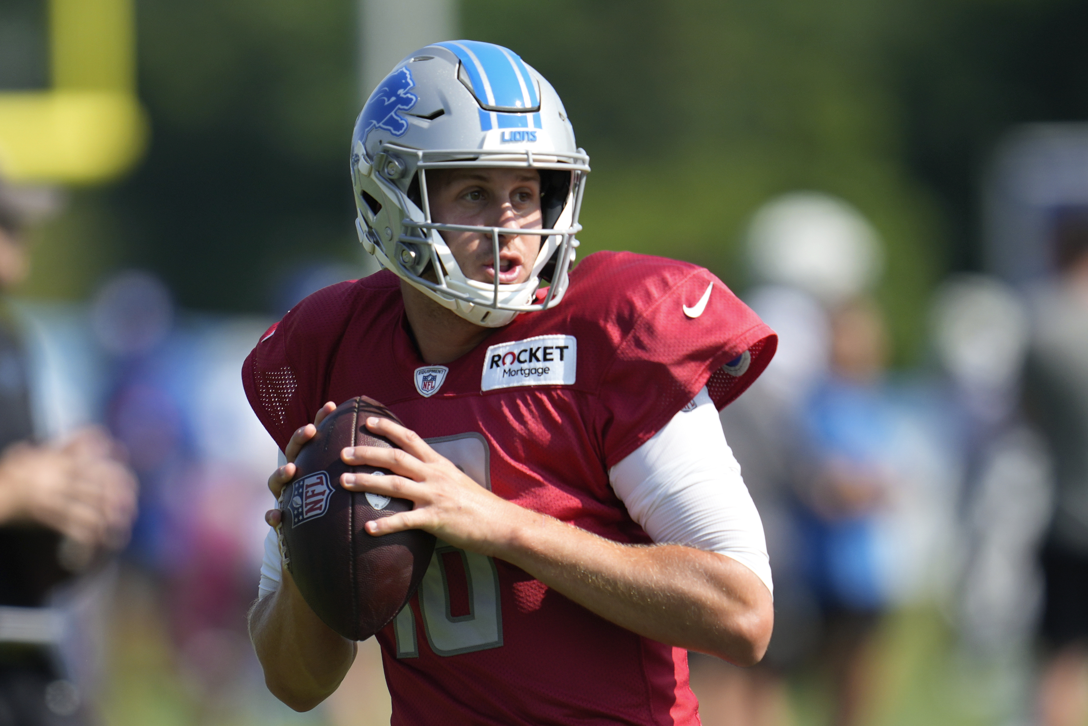 Mike McDaniel names Mike White as Dolphins backup quarterback