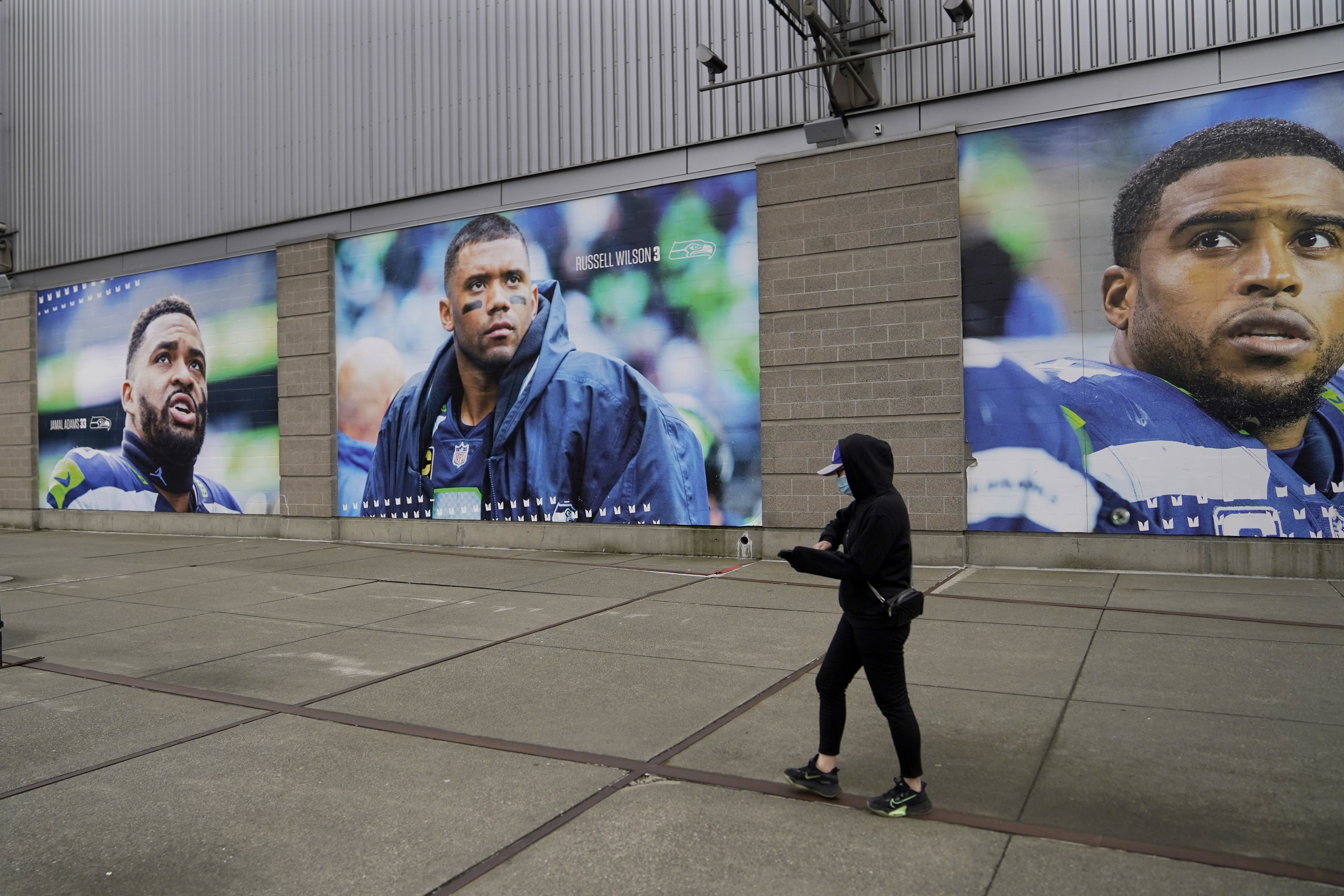 The Athletic on X: Bobby Wagner and Russell Wilson combined