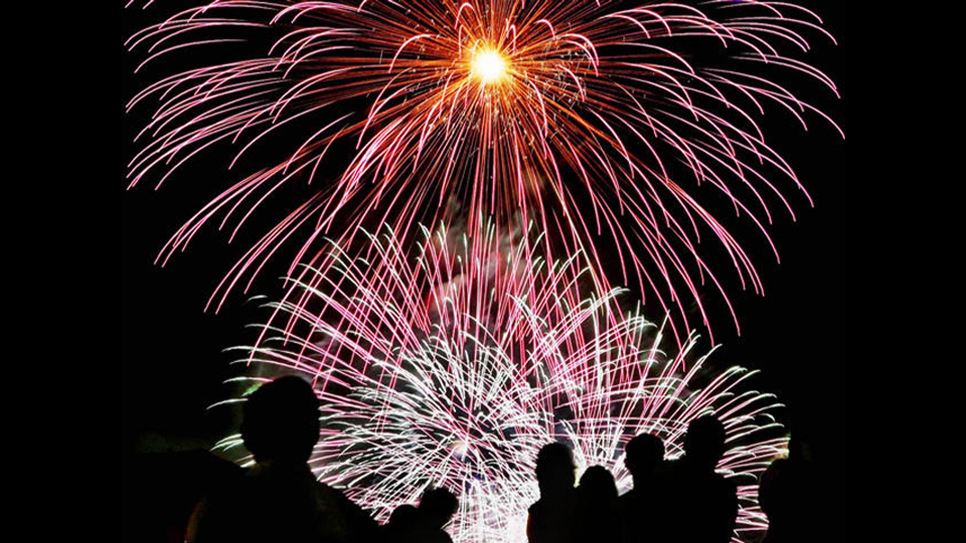 Where you can see Fourth of July fireworks displays in the suburbs