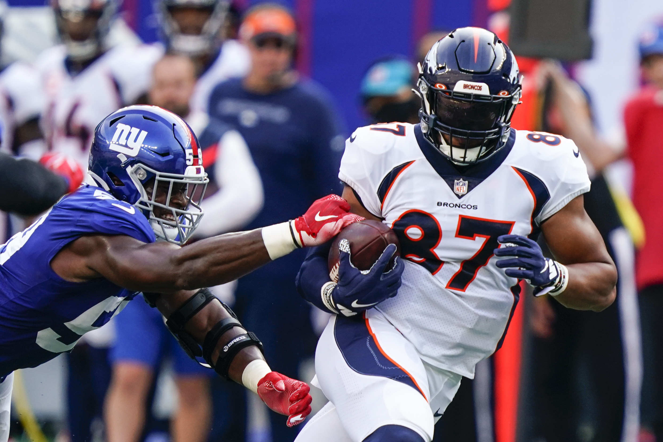 Teddy Bridgewater throws 2 TDs, Broncos pound Giants 27-13 - The