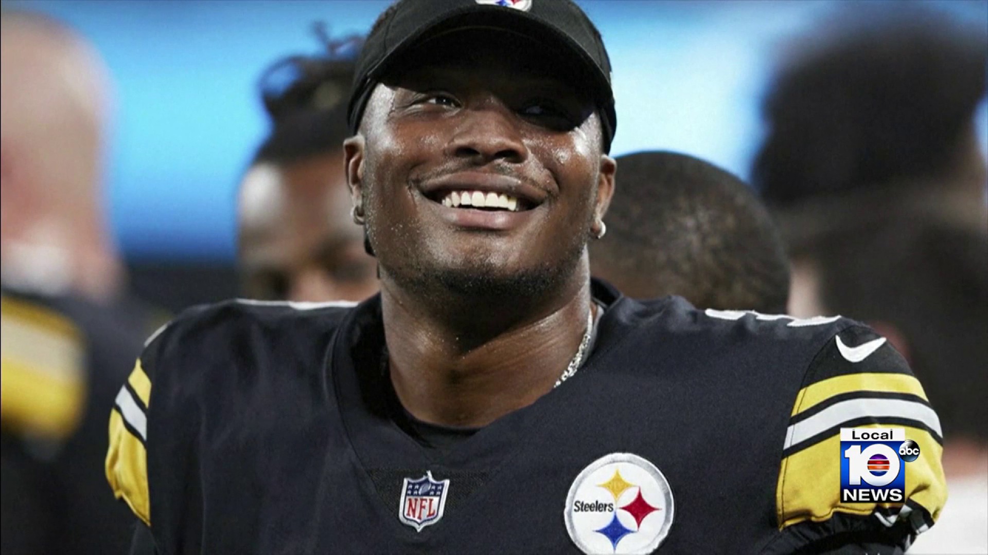 Pittsburgh Steelers QB Dwayne Haskins killed in auto accident