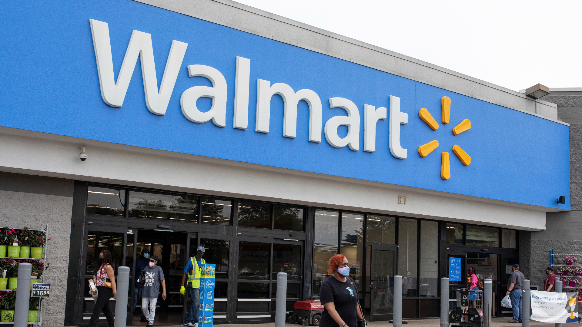 Walmart temporarily closing Miami location for cleaning and sanitization