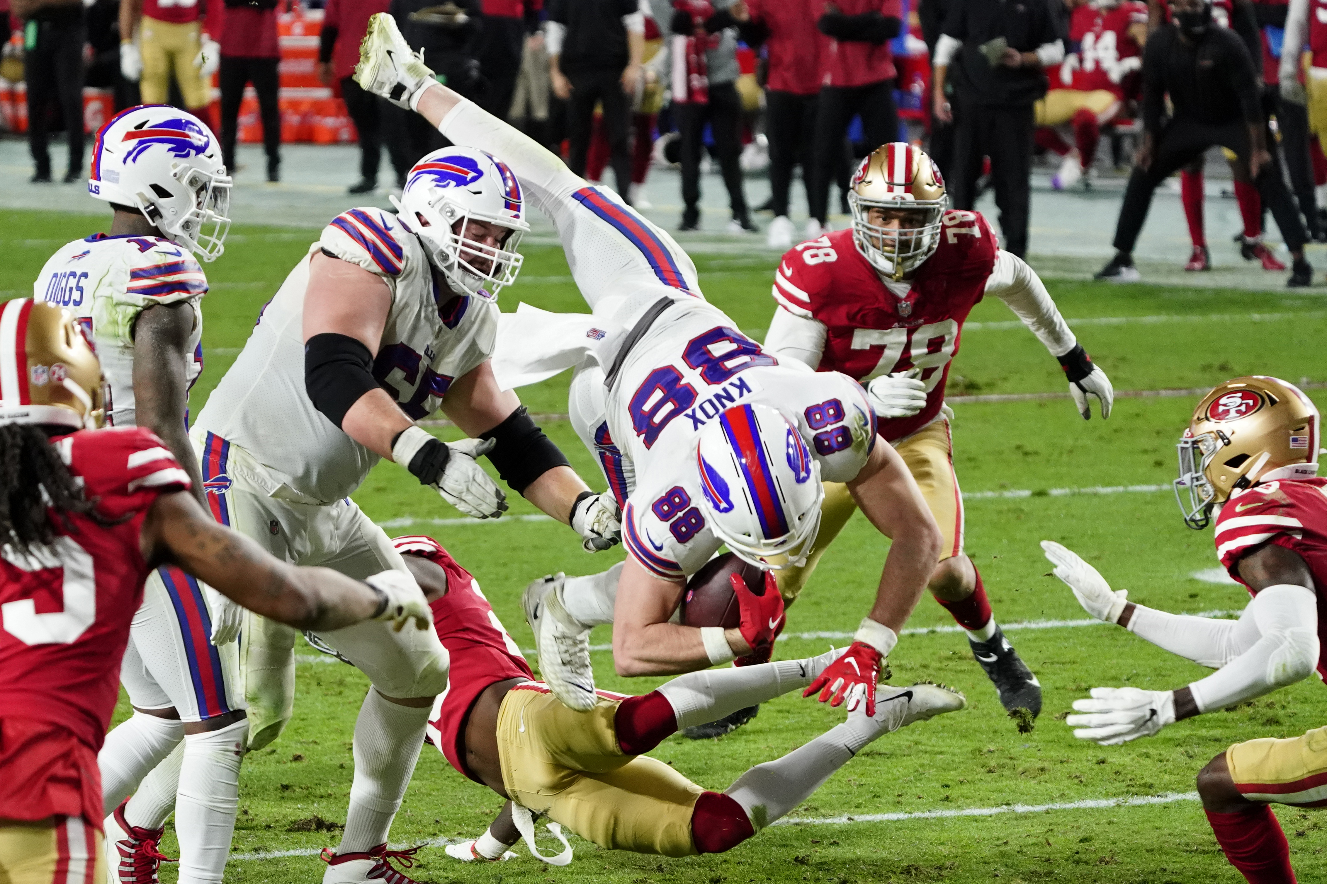 Allen Throws for 4 TDs, Bills Beat 49ers 34-24 in Arizona