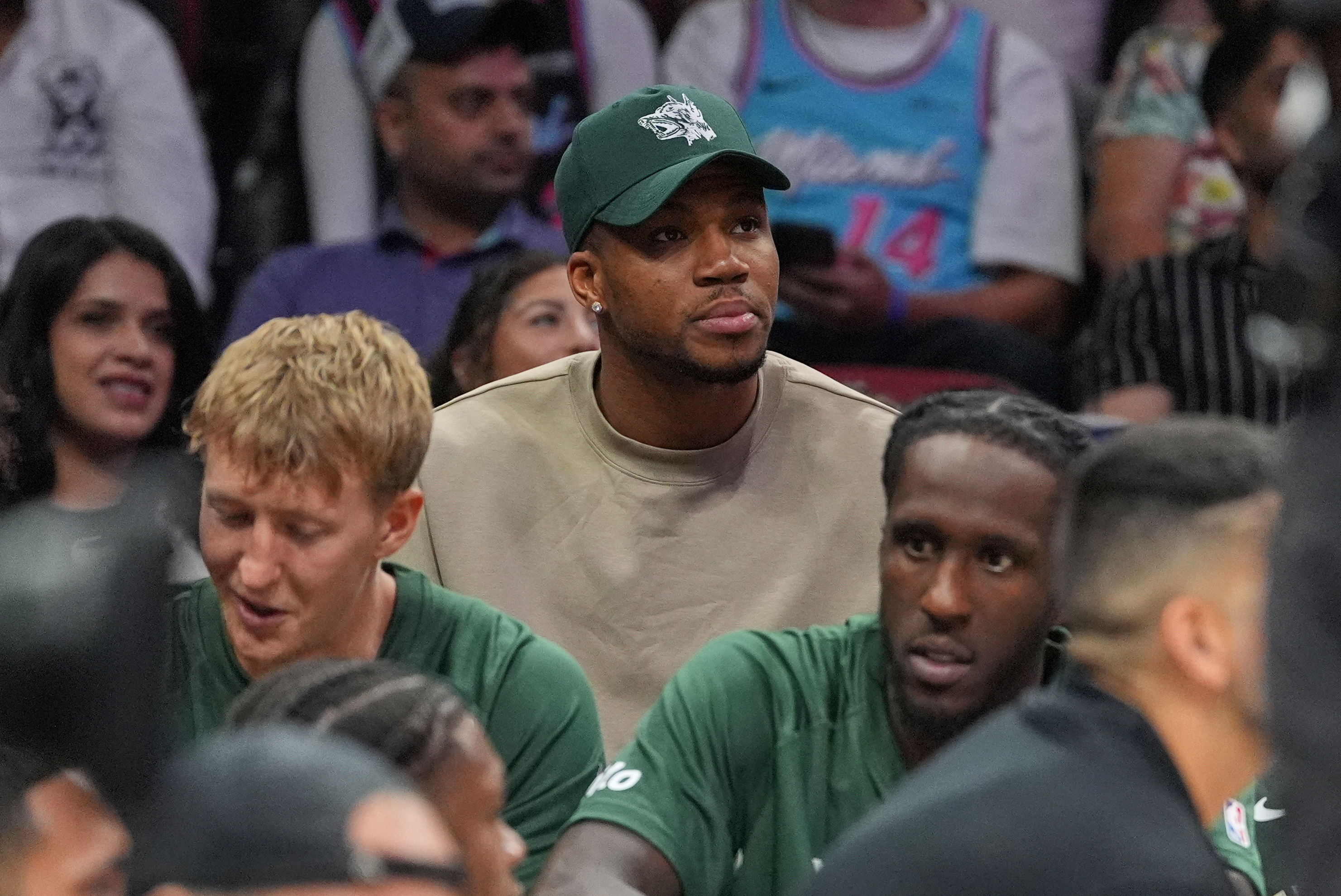 Antetokounmpo says he's 'locked in' with Bucks while noting