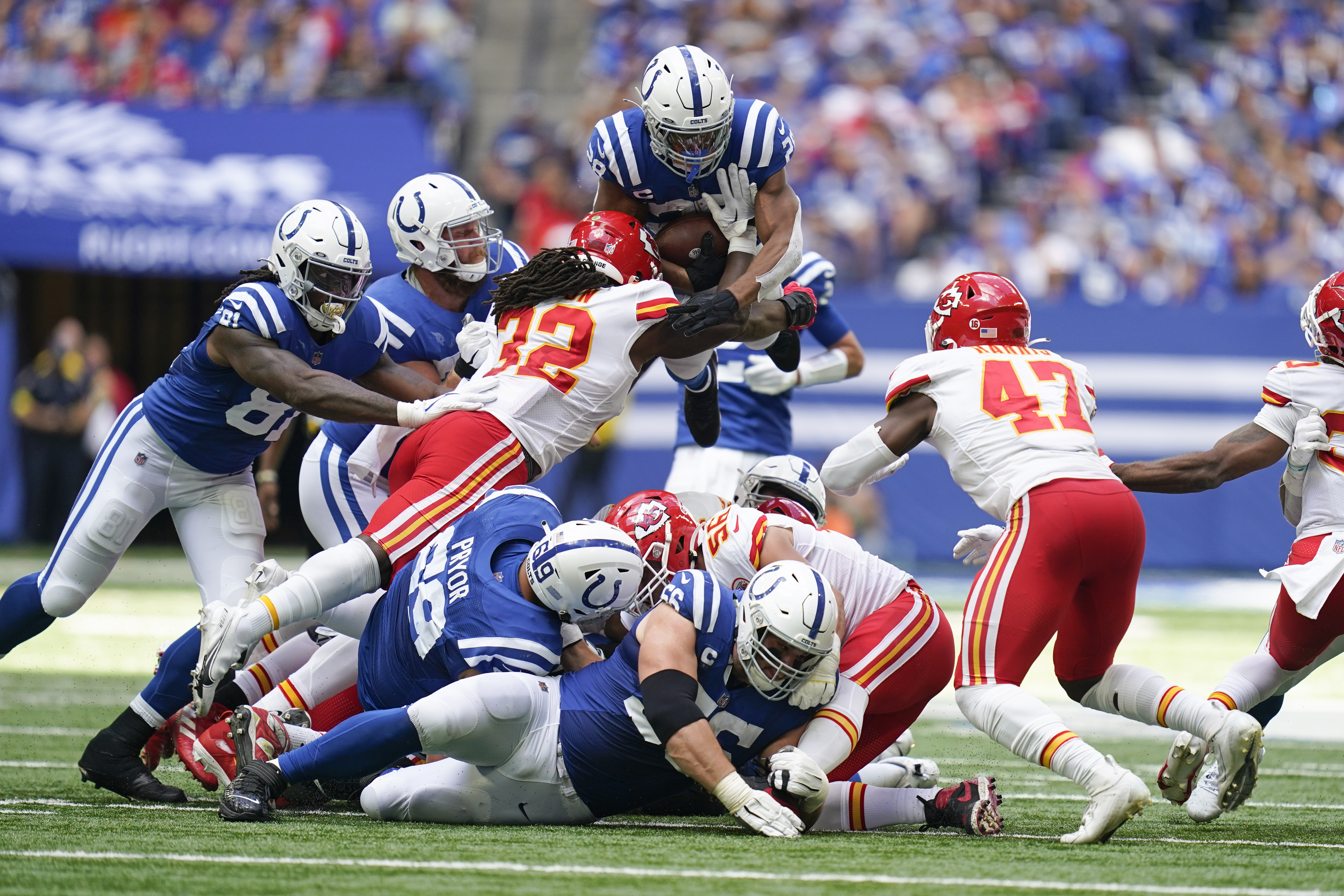 Ryan drives Colts to 1st win with comeback vs Chiefs