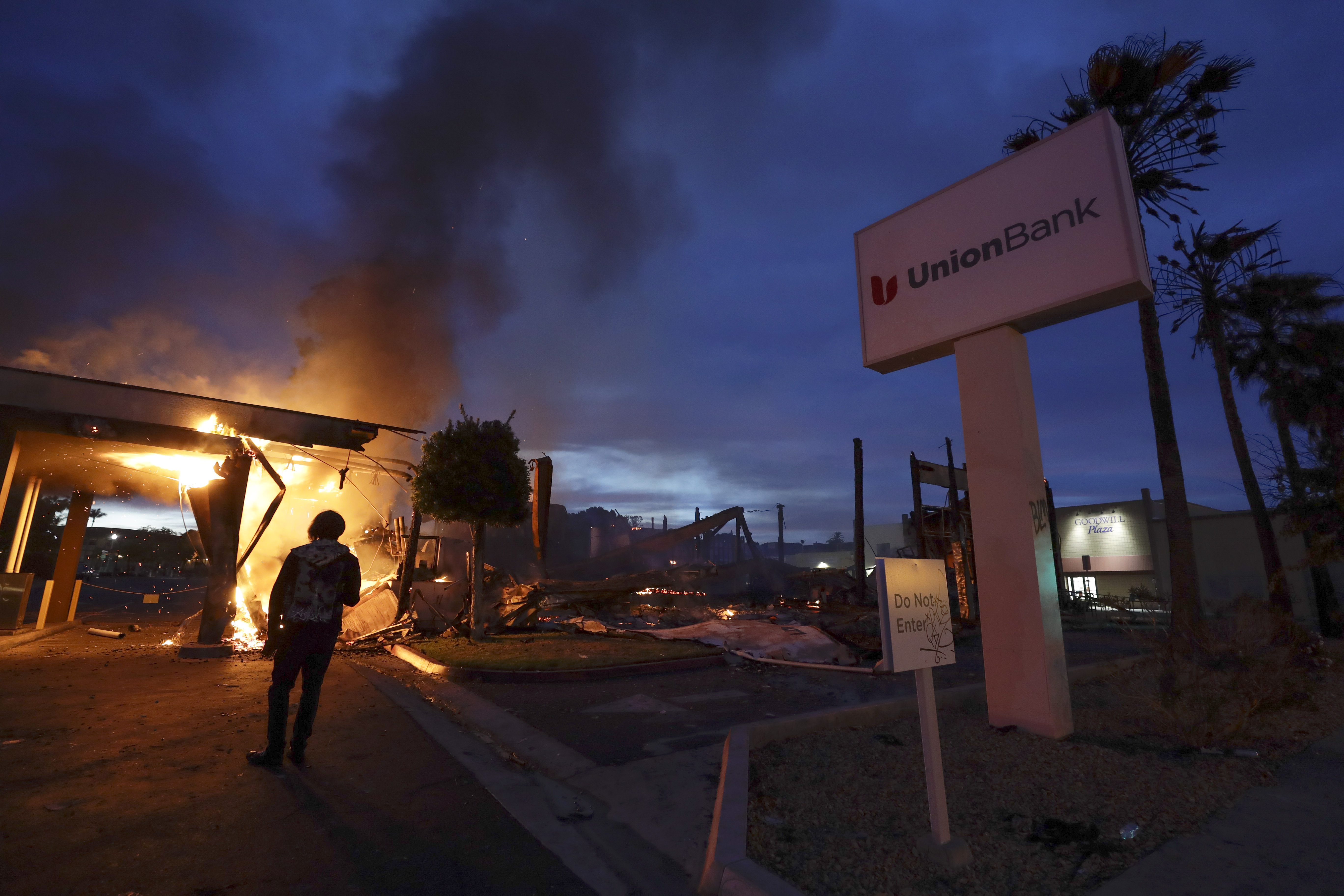 San Francisco imposes curfew after looting, vandalism mar day of