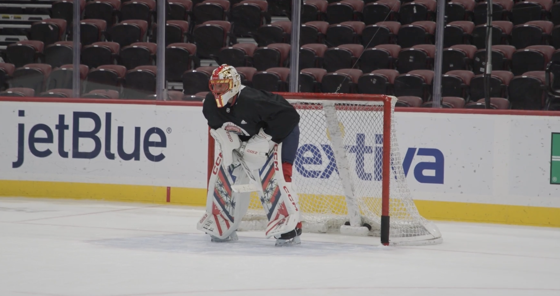 Roberto Luongo takes break from front office job, joins Panthers practice  on day off for Sergei Bobrovsky