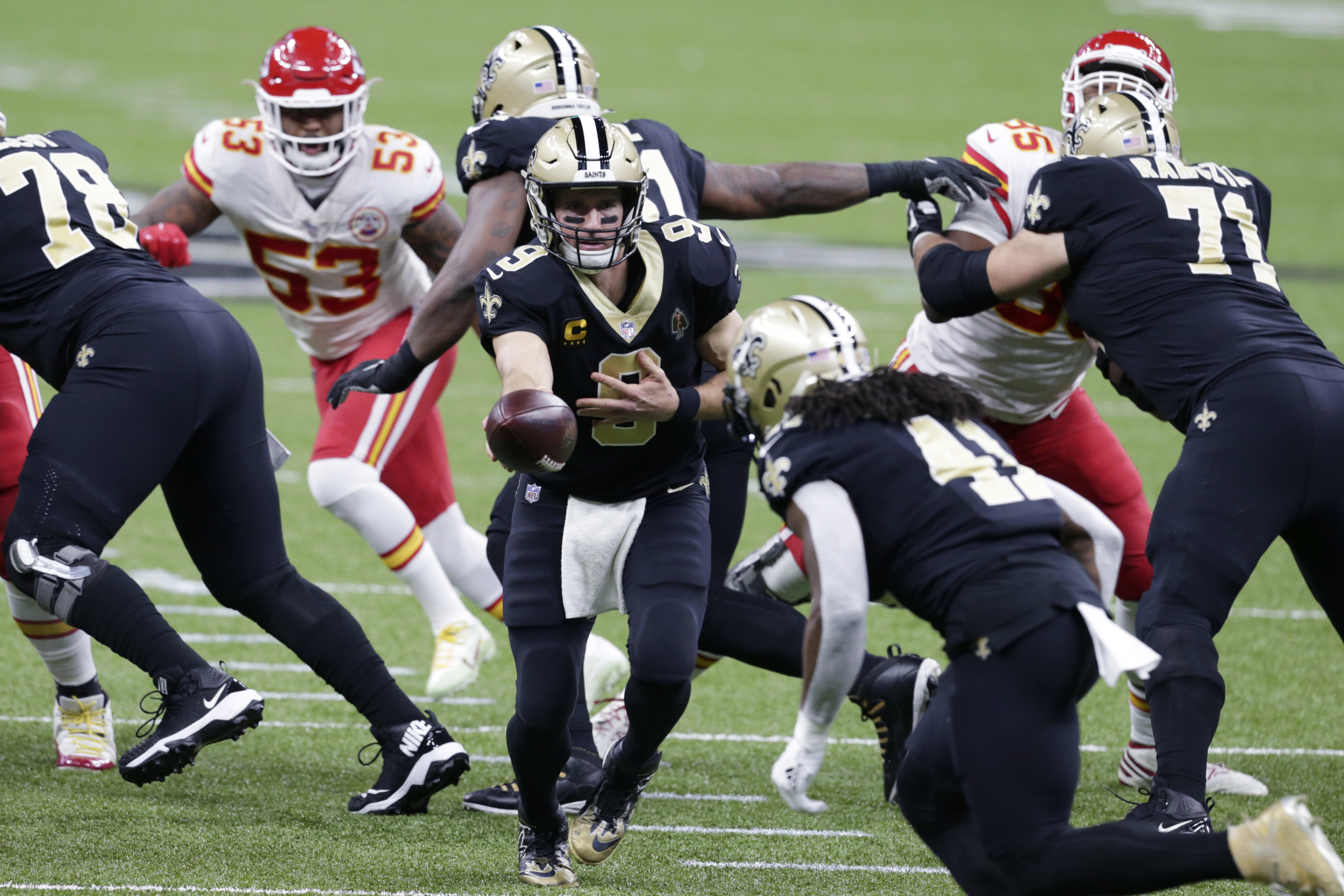 Kansas City Chiefs 32-29 New Orleans Saints: Patrick Mahomes beats Drew  Brees in back and forth battle, NFL News